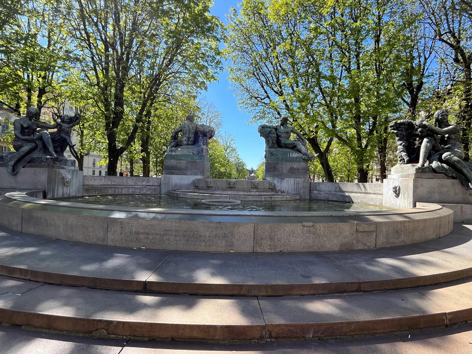 Details at Piazza Solferino Turin — travel photo
