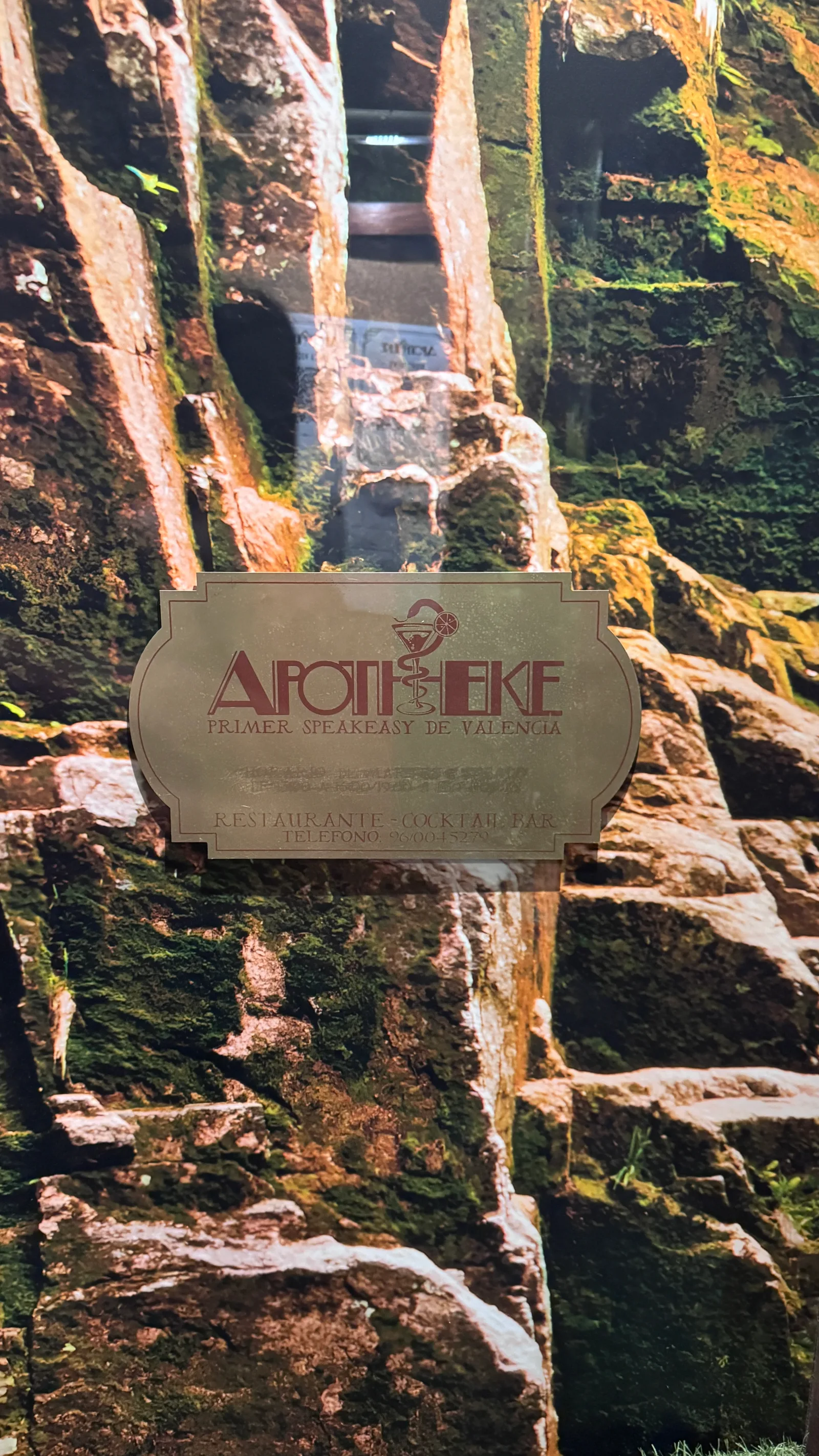 Details at Apotheke Valencia — travel photo