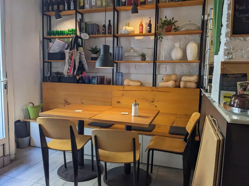 Café Madrigal