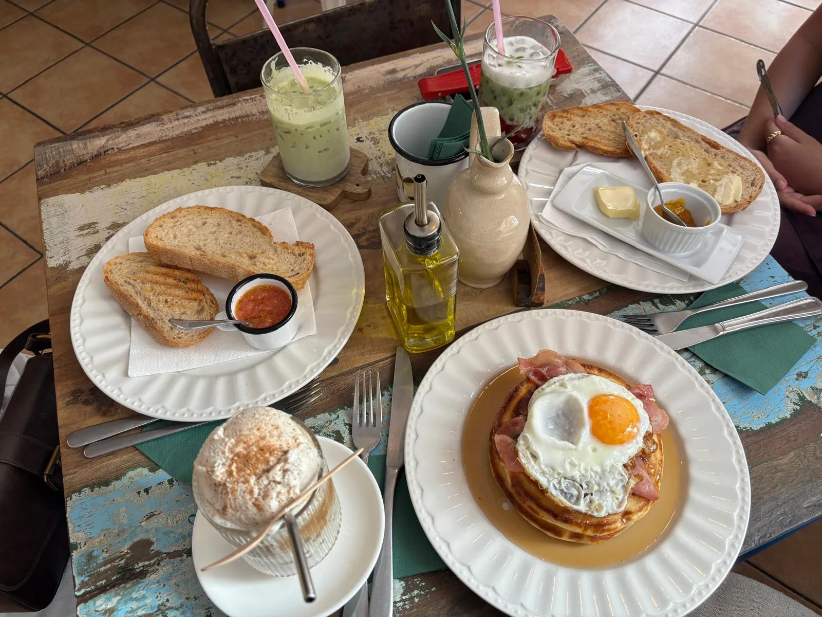 Interior at El Coffi del Carmen Valencia — travel photo