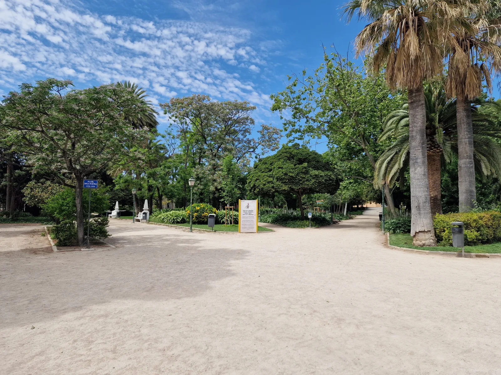 Details at Jardines del Real / Viveros Valencia — travel photo