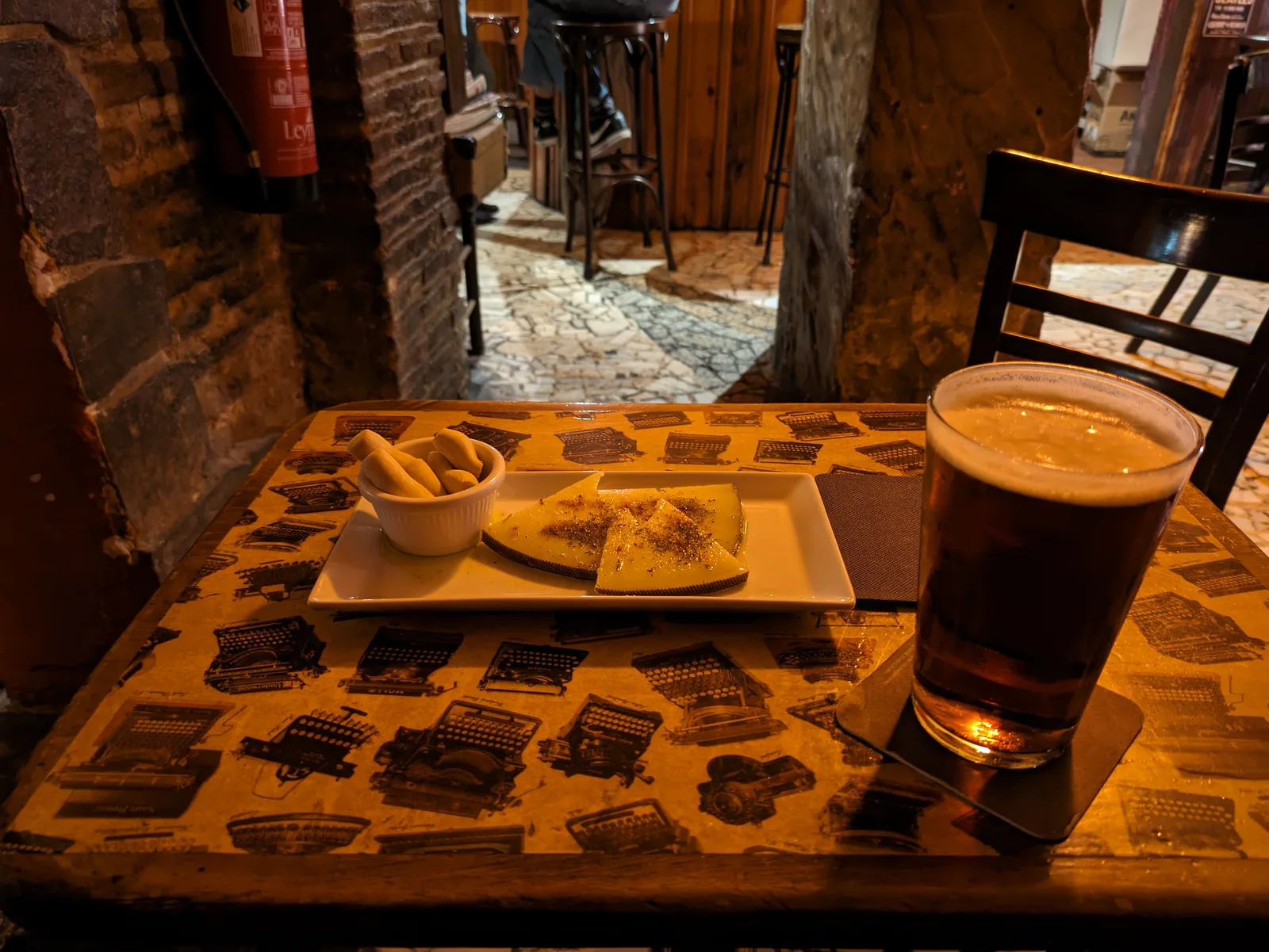 Main view at L'Ermità Café lenguage exchange Valencia — travel photo