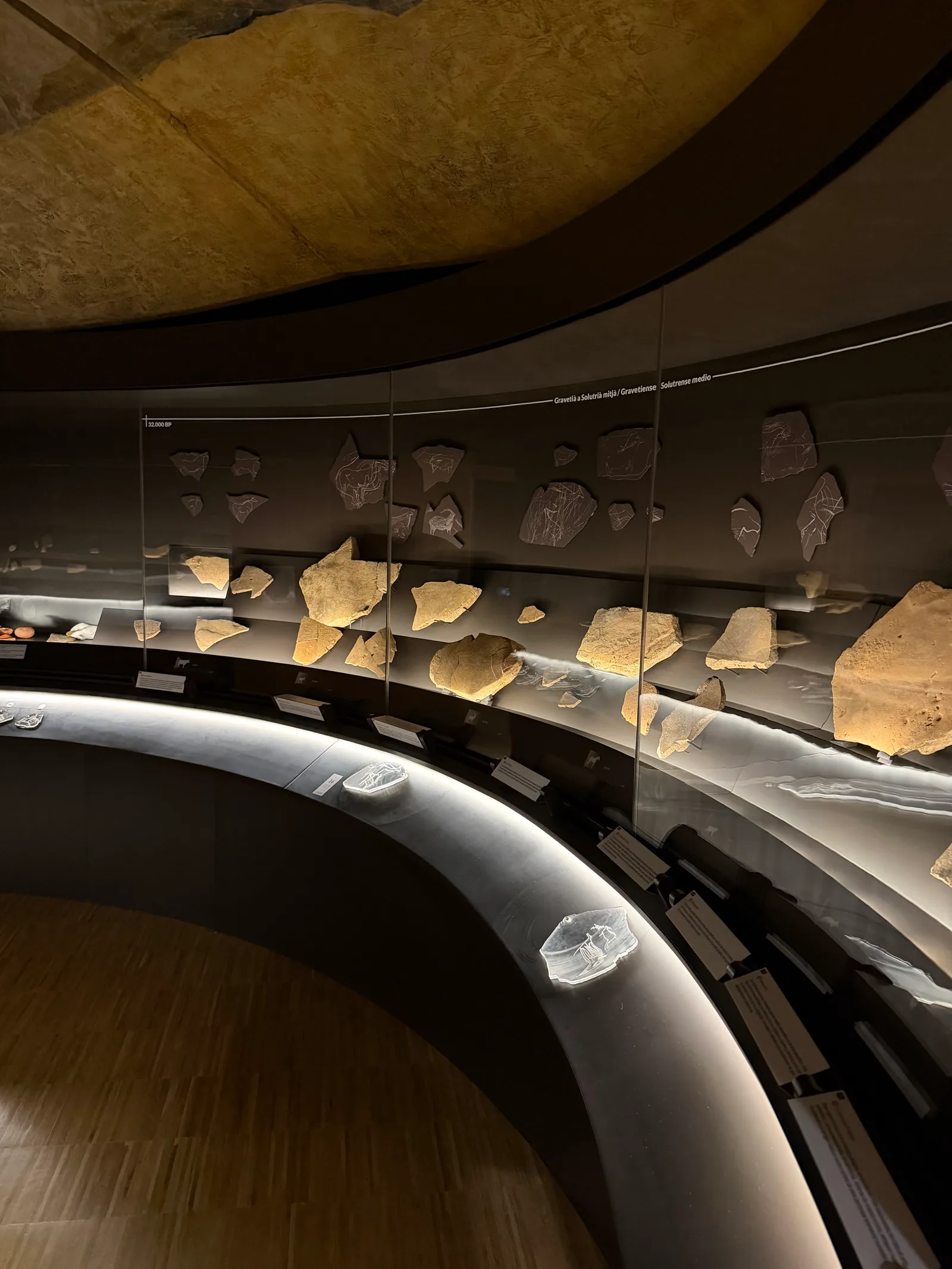 Details at Museo de Prehistoria de Valencia Valencia — travel photo