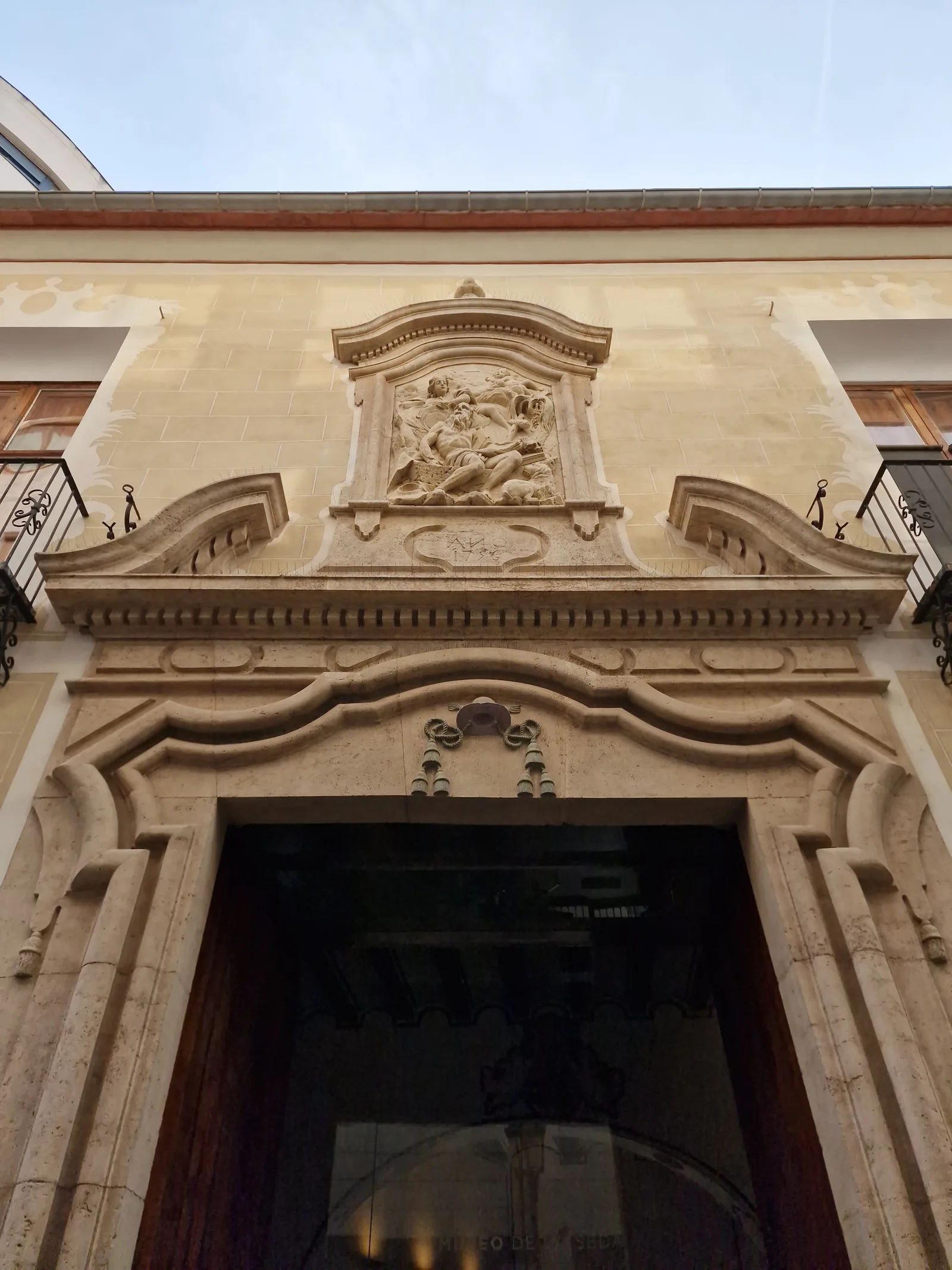 Details at Museo y Colegio del Arte Mayor de la Seda Valencia — travel photo