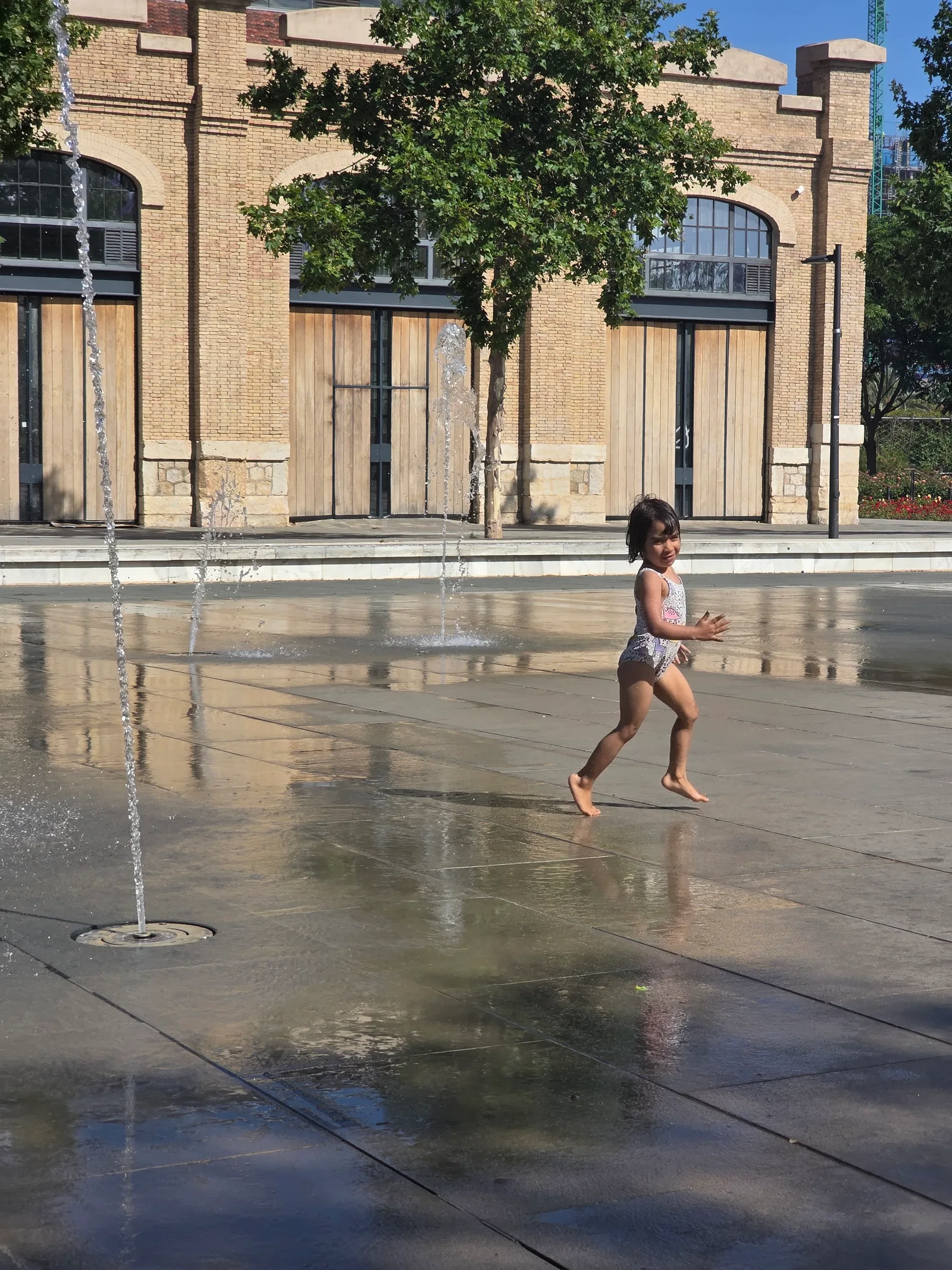 Details at Parque Central Valencia — travel photo