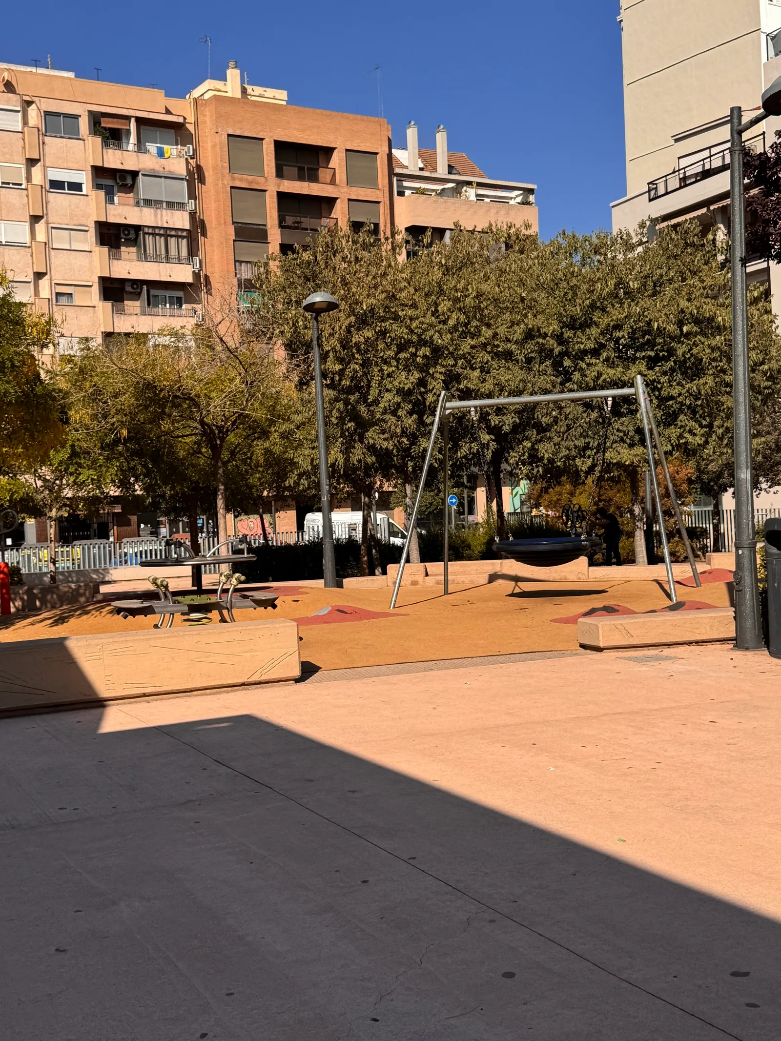 Details at Parque Infantil Jardín de Morvedre Valencia — travel photo
