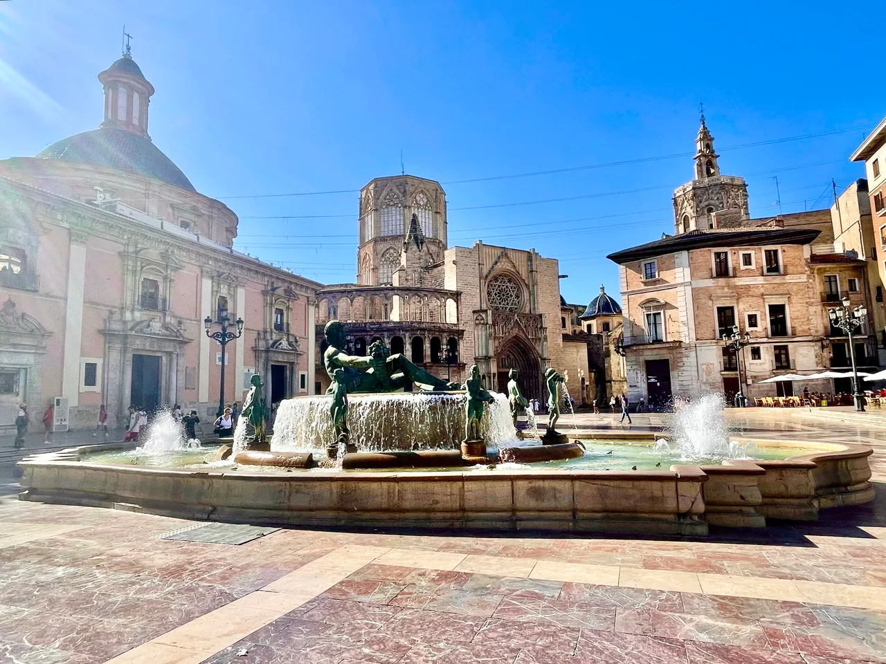 Plaza de la Virgen — budget guide Valencia