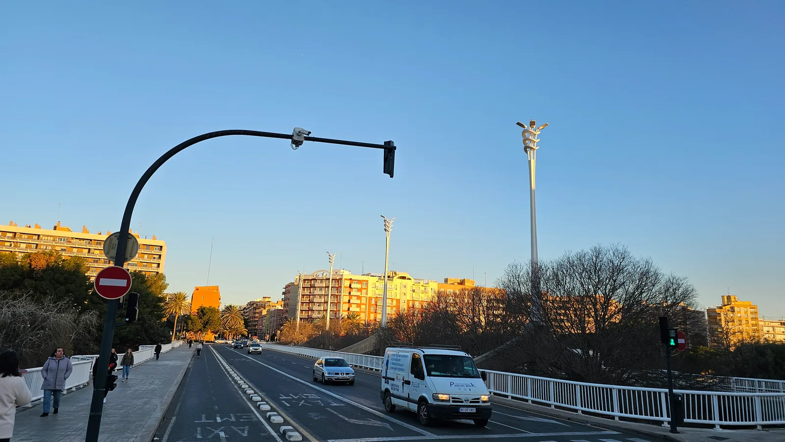 Atmosphere at Pont de les Arts Valencia — travel photo