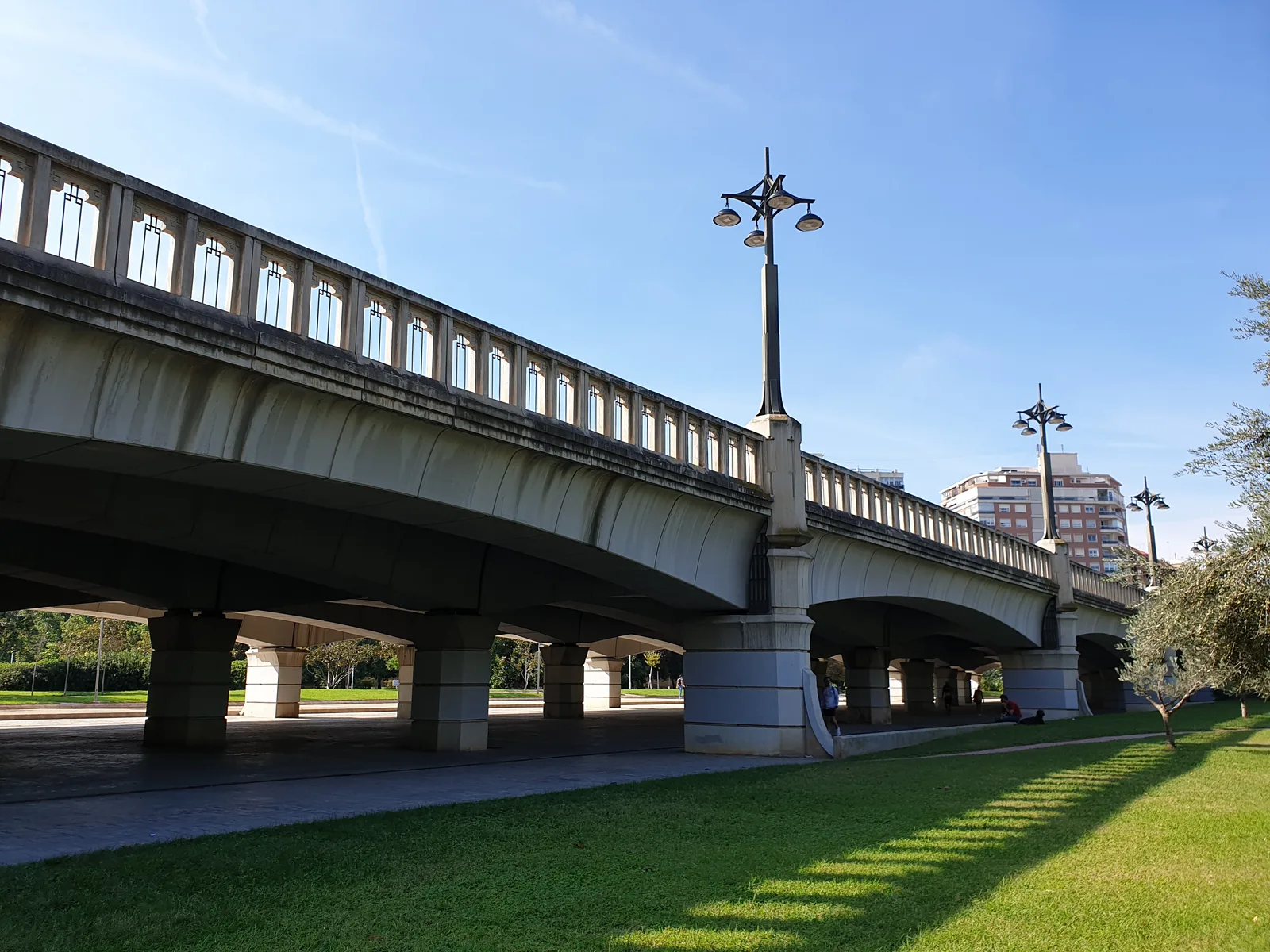 Details at Pont del Regne Valencia — travel photo