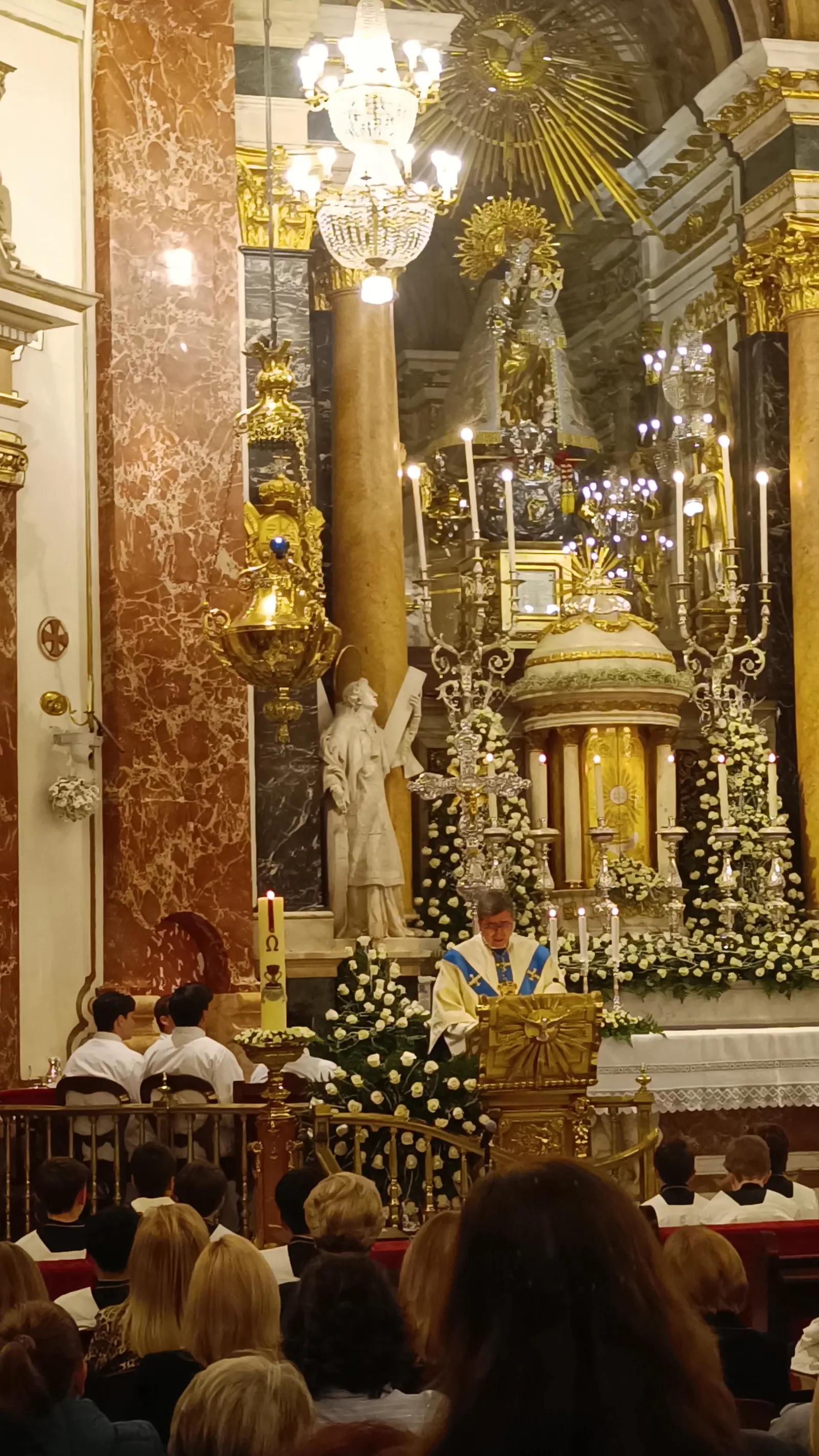 Interior at Real Basílica de Nuestra Señora de los Desamparados Valencia — travel photo