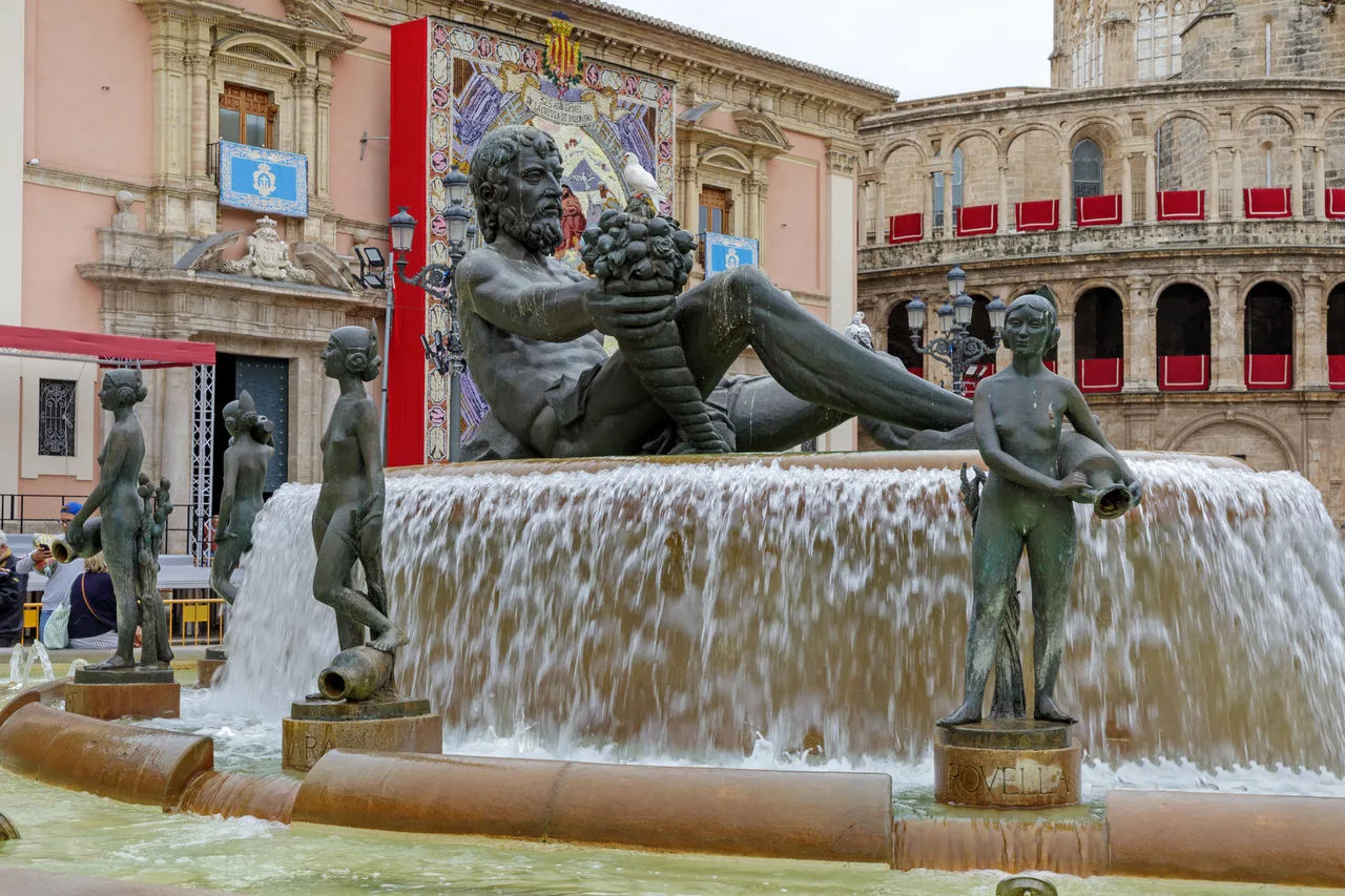 Turia Fountain