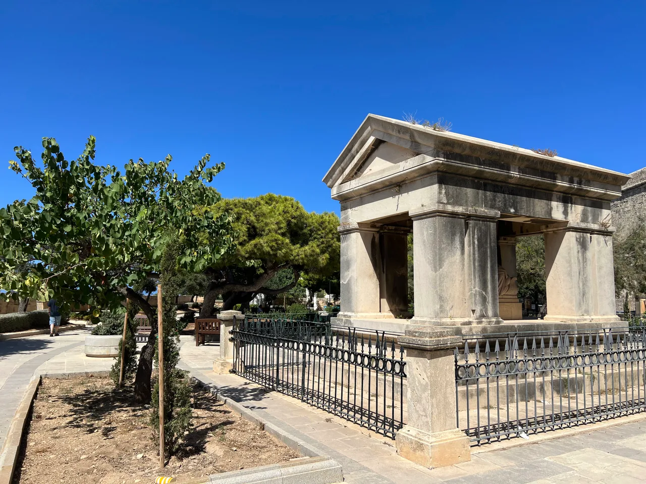 Ġnien Hastings