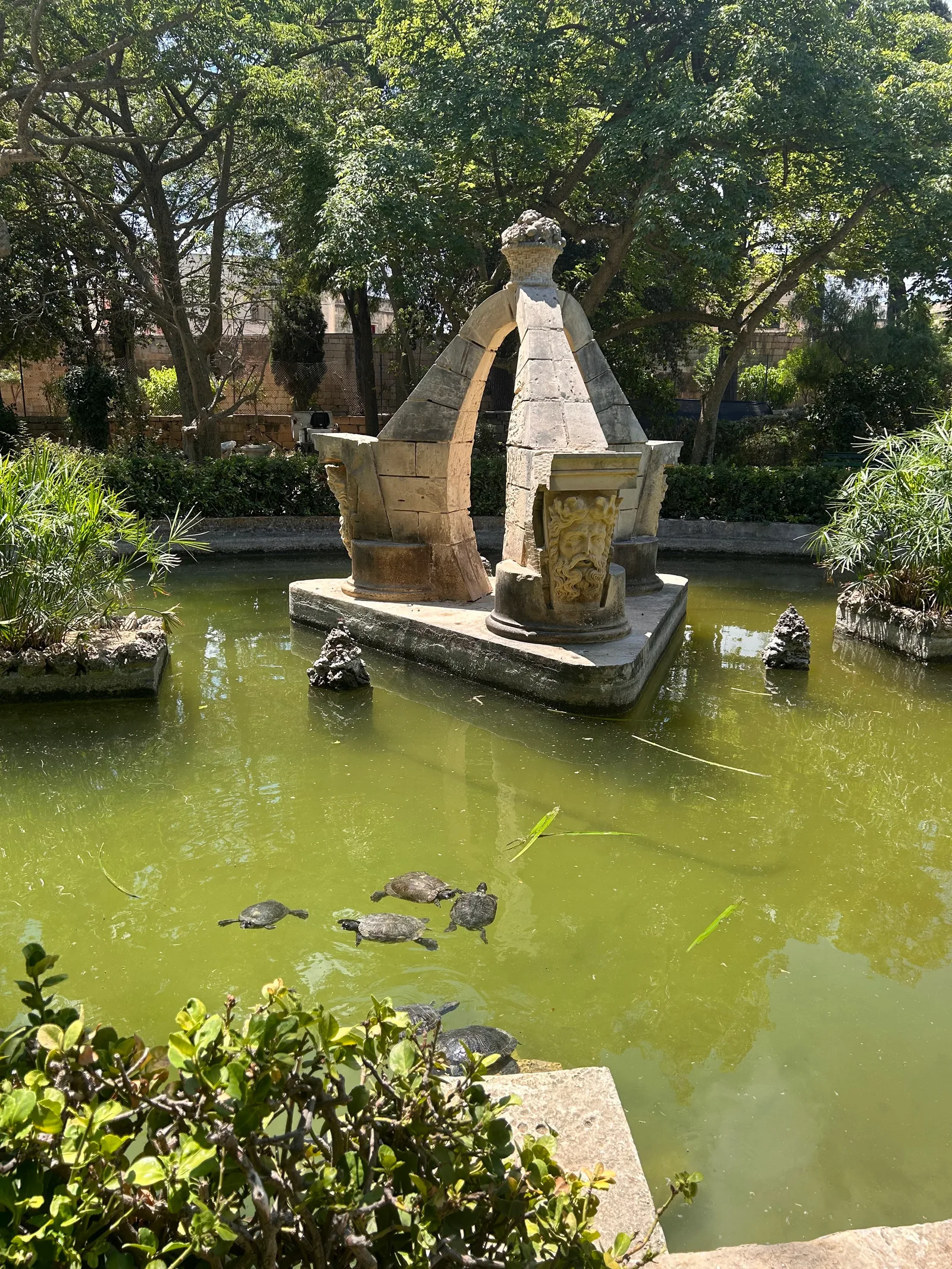 Main view at Il-Ġnien ta' Sant Anton Valletta — travel photo