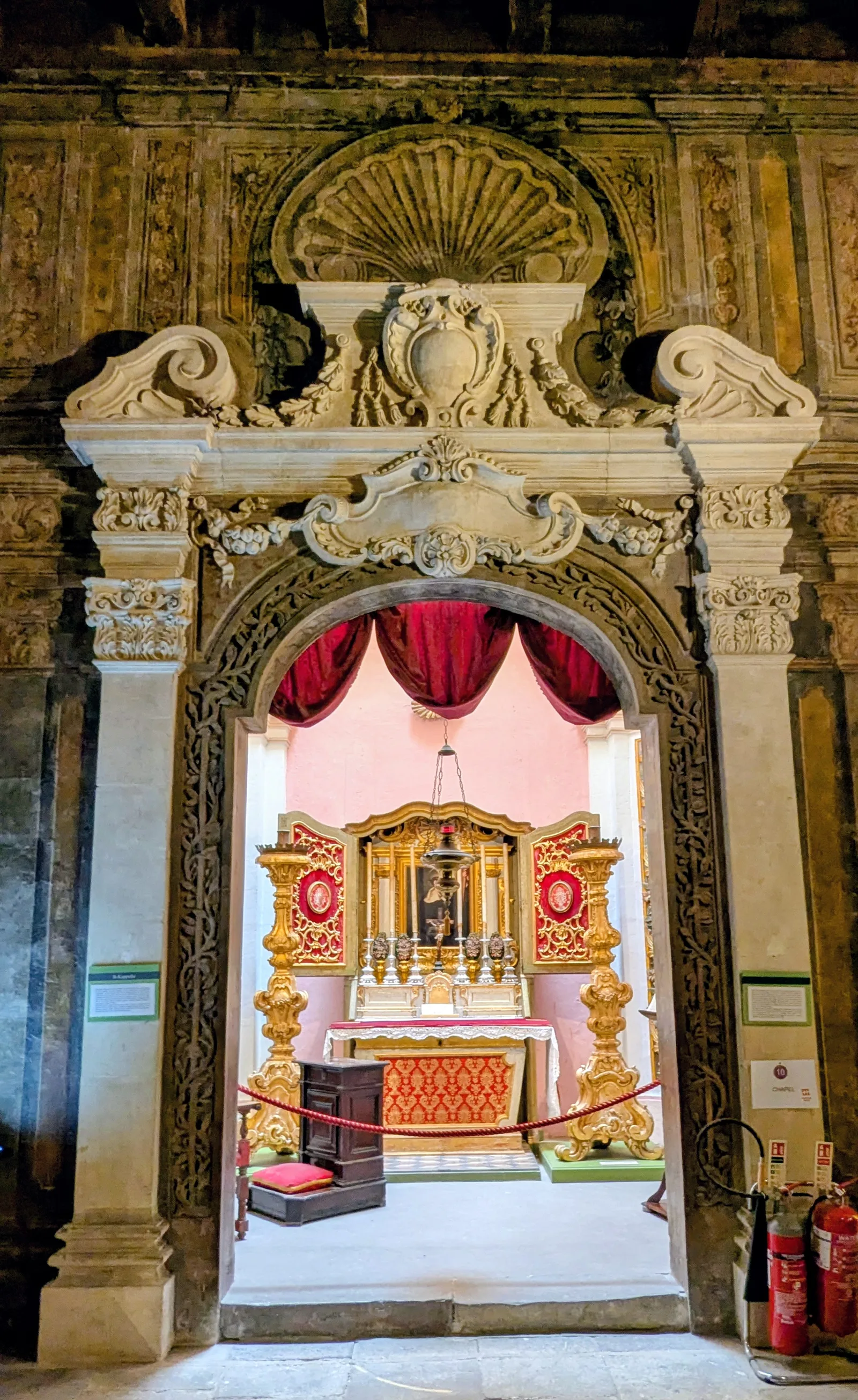Atmosphere at Inquisitor's Palace Valletta — travel photo