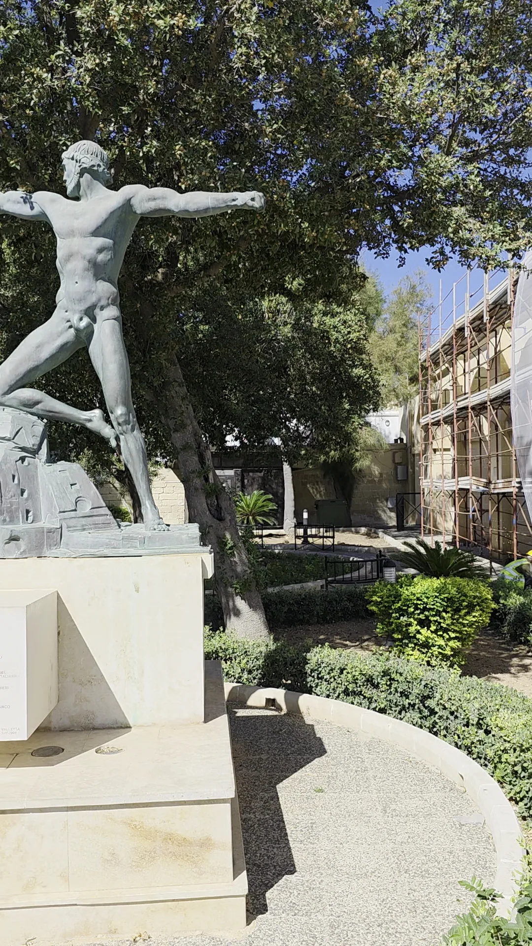 Interior at Monument Enea di Ugo Attardi Valletta — travel photo