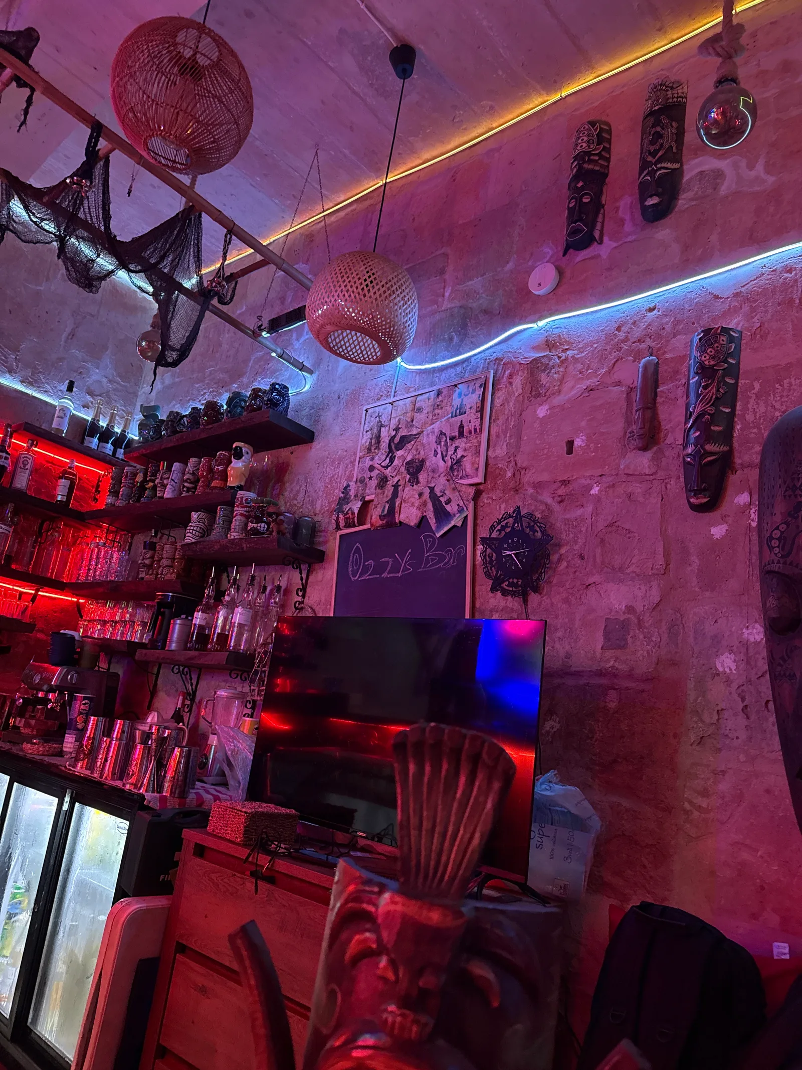 Interior at OZZY’S BAR - VOODOO TİKİ COCTEYL Valletta — travel photo