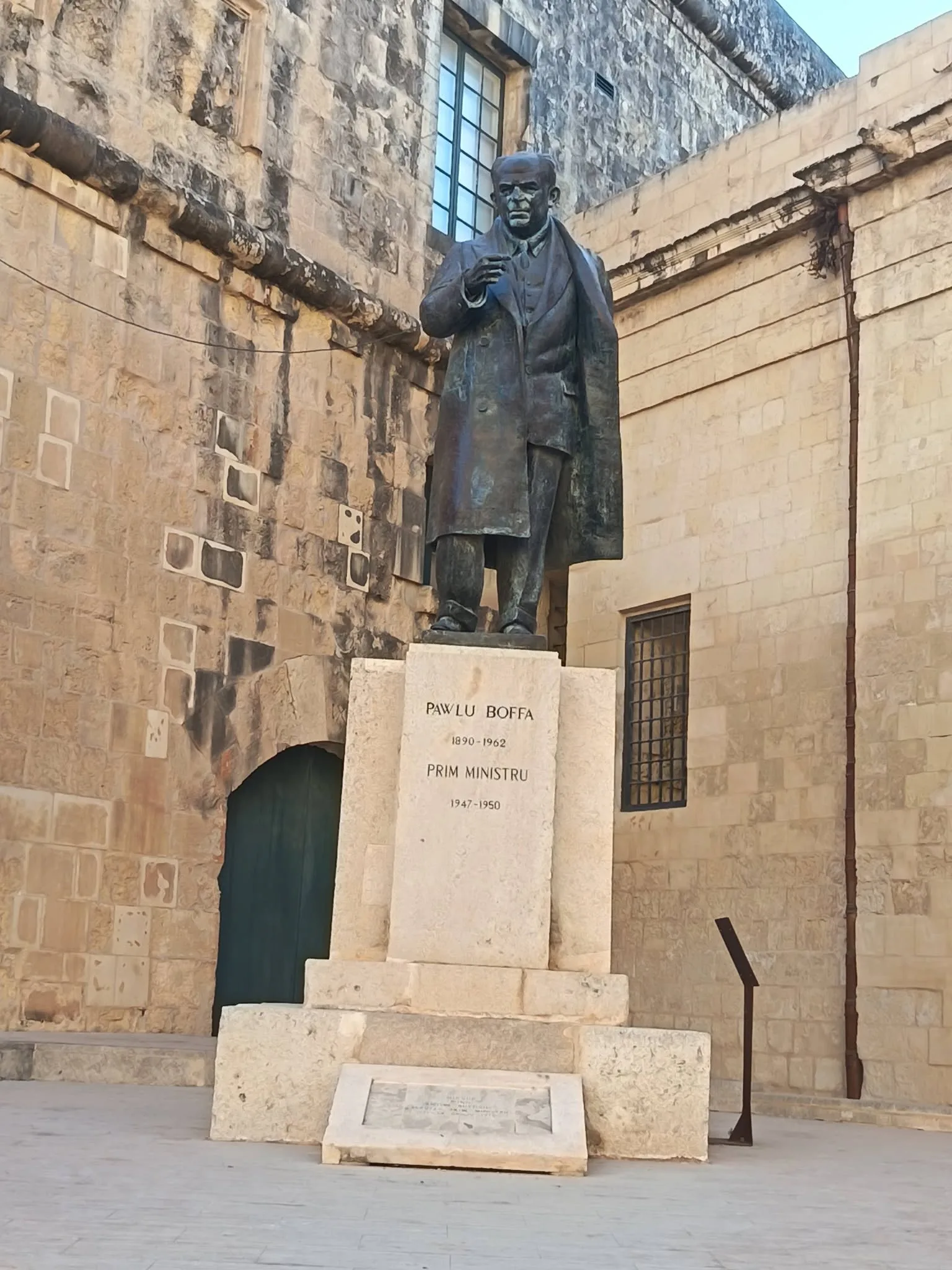 Main view at Paul Boffa Monument Valletta — travel photo
