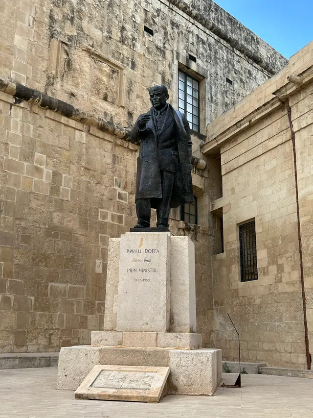 Paul Boffa Monument — Attraction in Valletta
