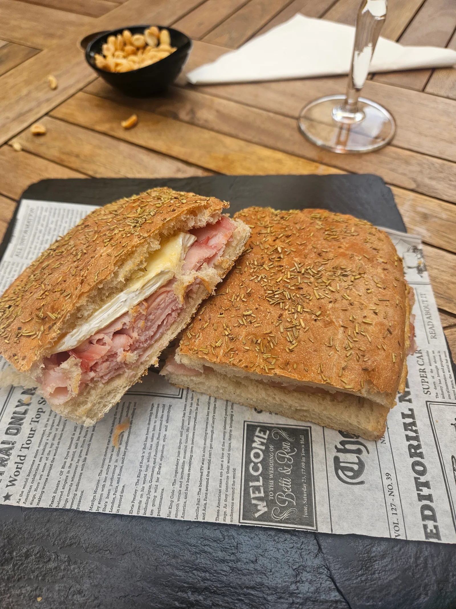 Atmosphere at Piadina Caffe Valletta — travel photo