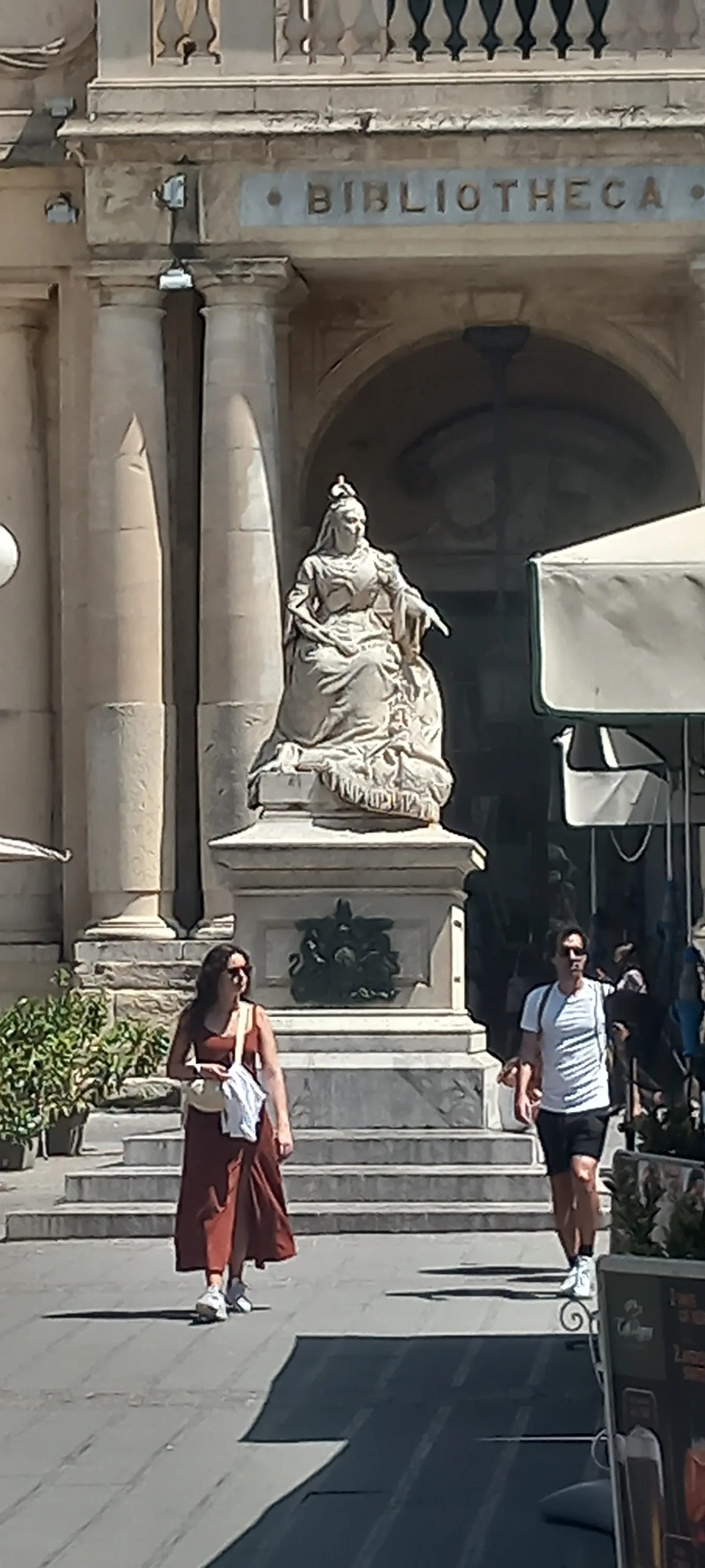 Atmosphere at St. George’s Square Valletta — travel photo