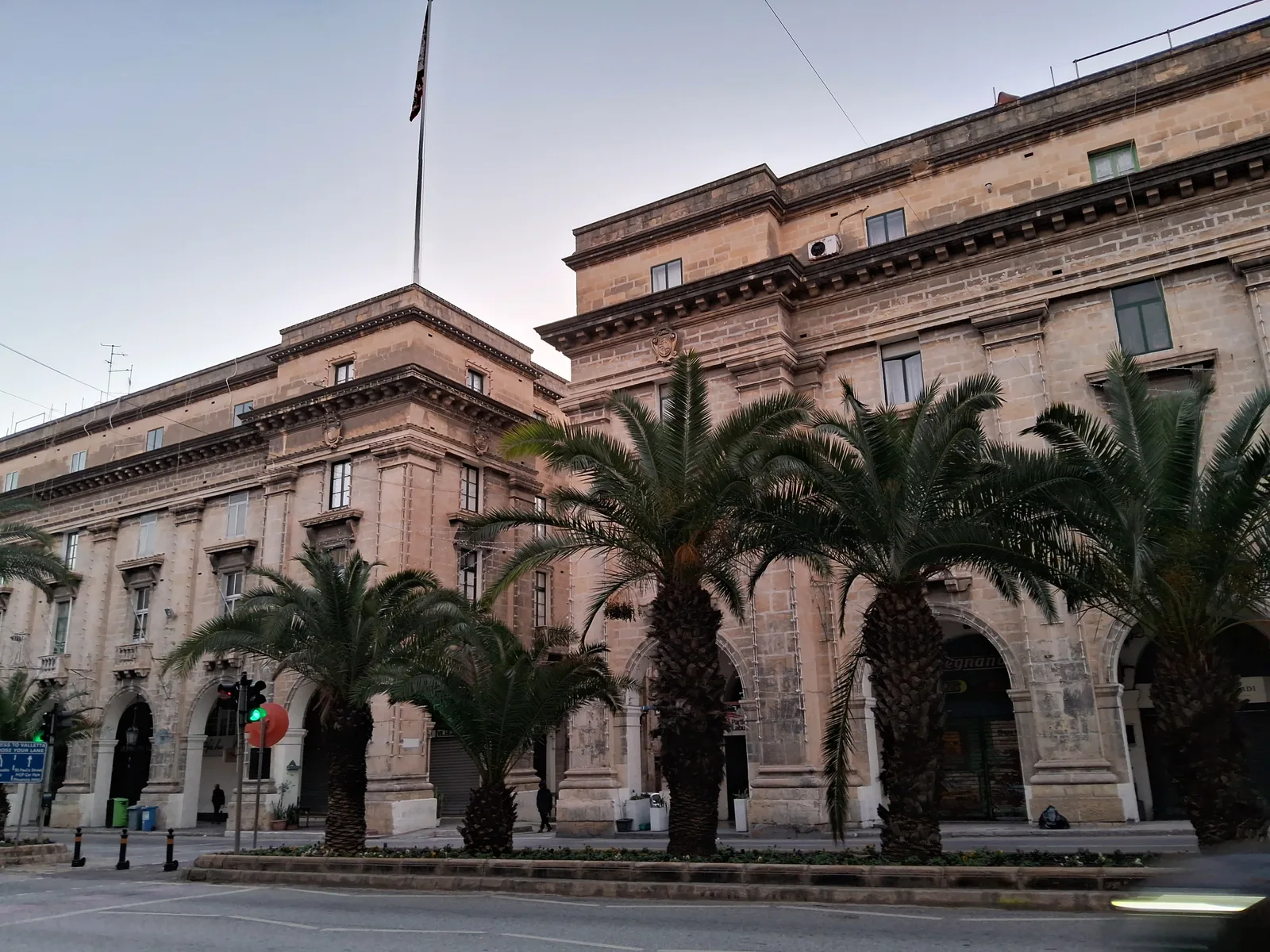 Atmosphere at St Publius Square Valletta — travel photo