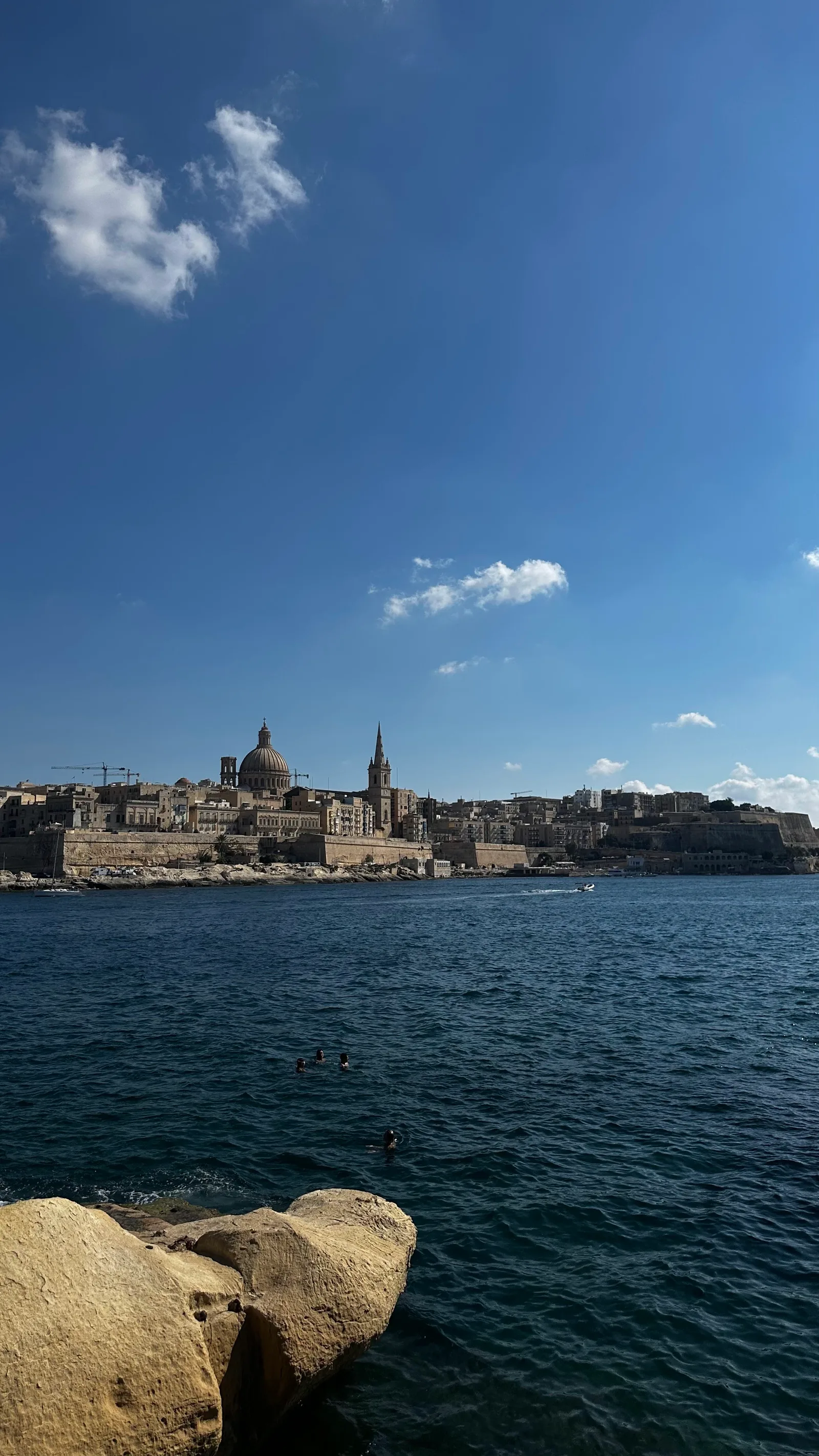 Main view at Tigné Point Valletta — travel photo