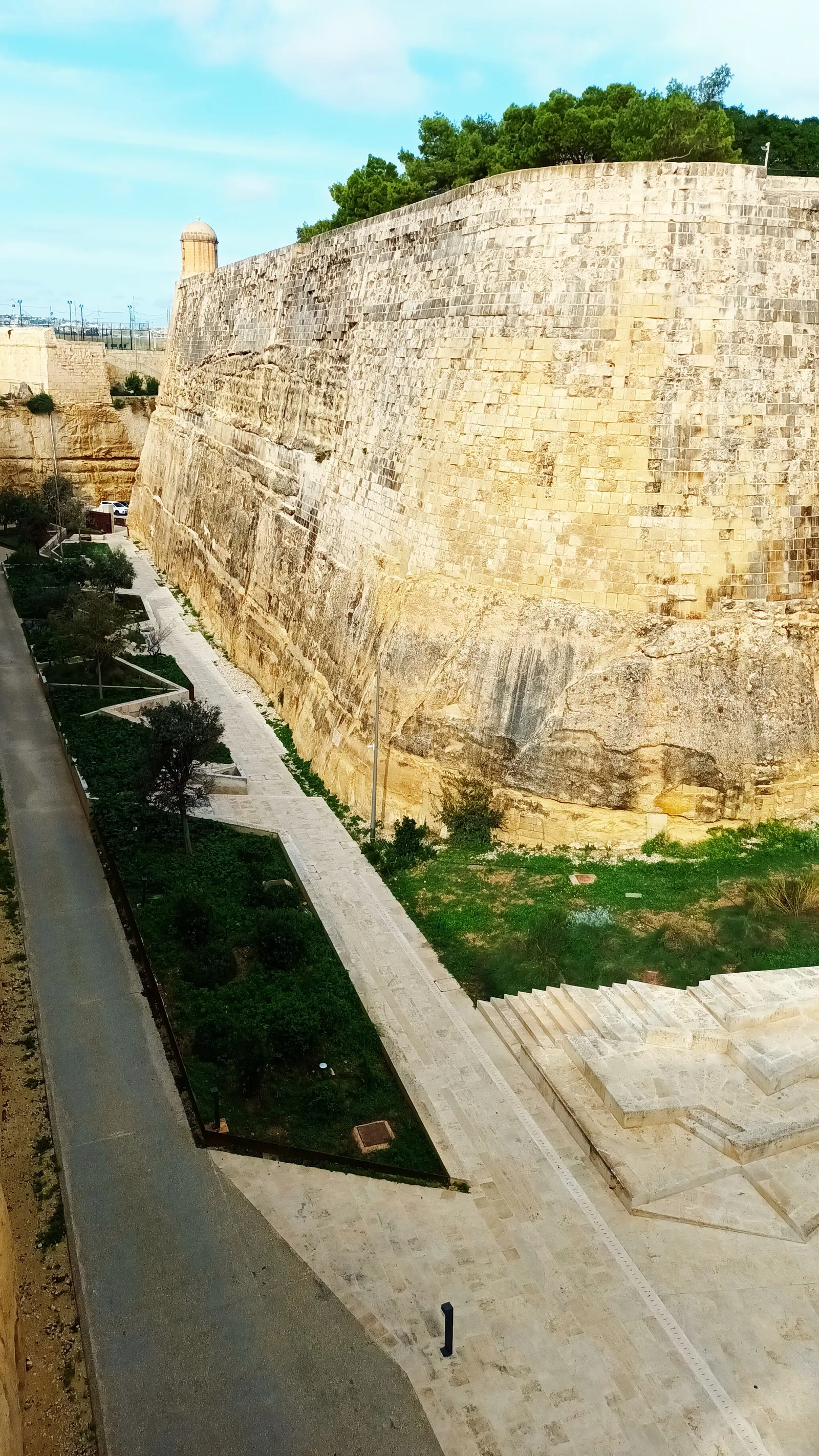 Atmosphere at Tritons’ Fountain Valletta — travel photo