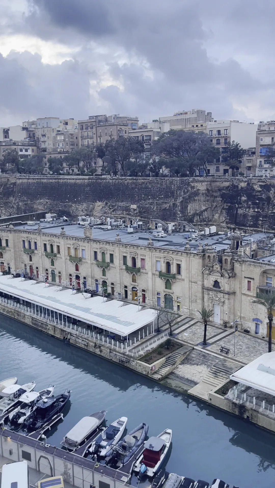 Atmosphere at Valletta Cruise Port Valletta — travel photo