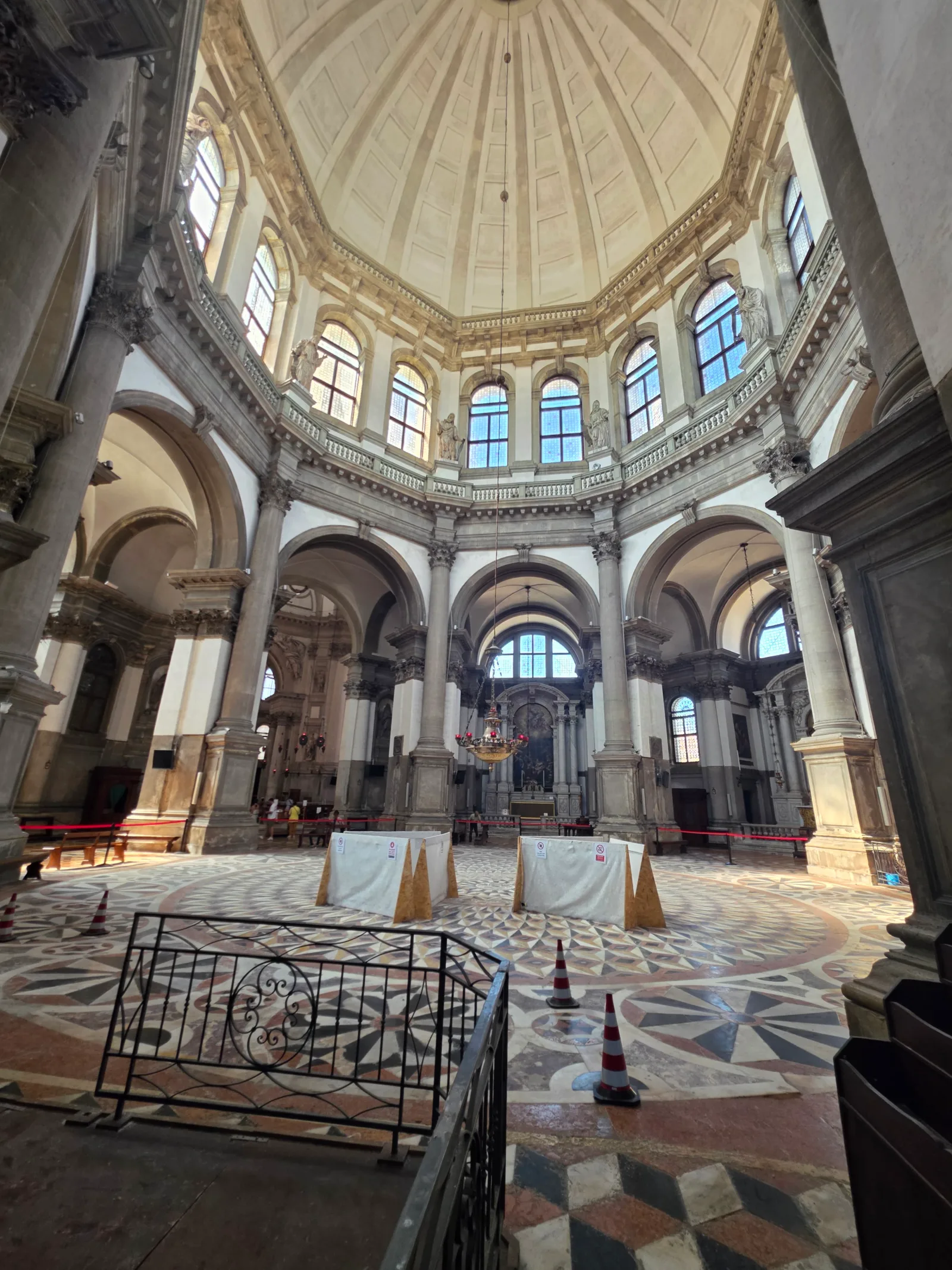 Main view at Basilica Santa Maria della Salute Venice — travel photo