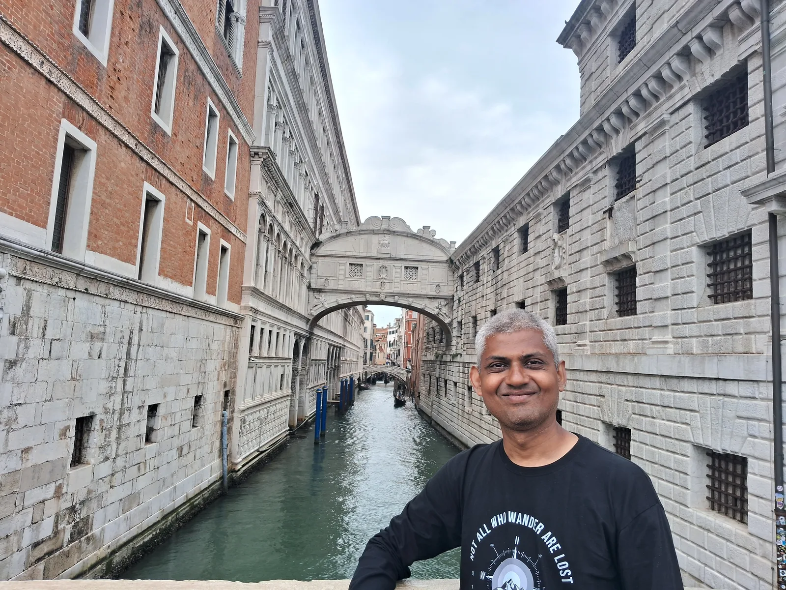Details at Bridge of Sighs Venice — travel photo