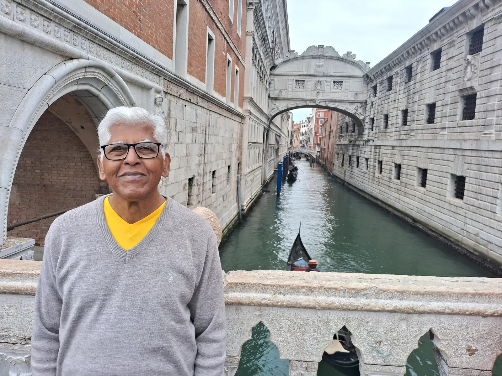 Atmosphere at Bridge of Sighs Venice — travel photo