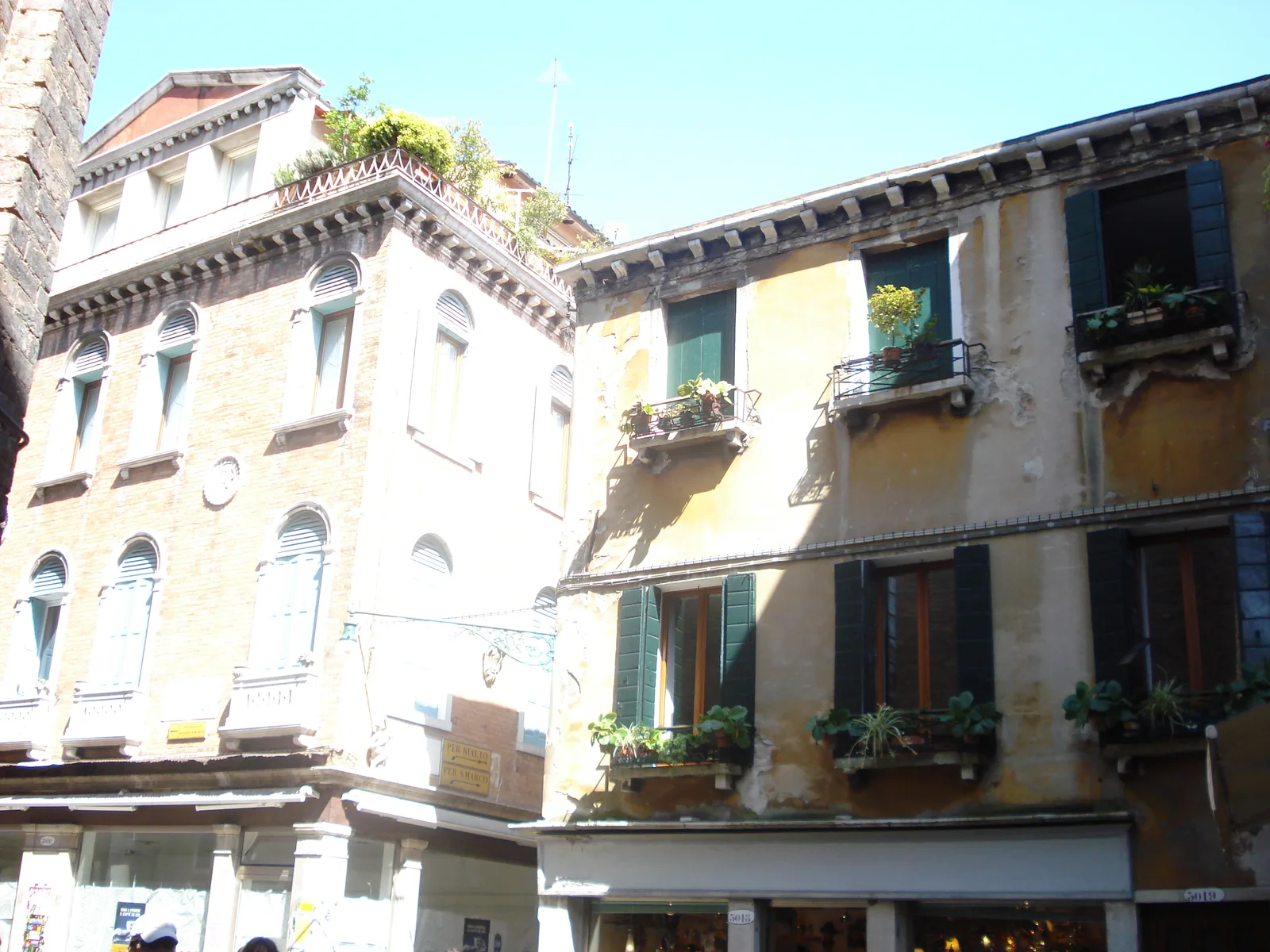 Main view at Campiello delle Erbe Venice — travel photo