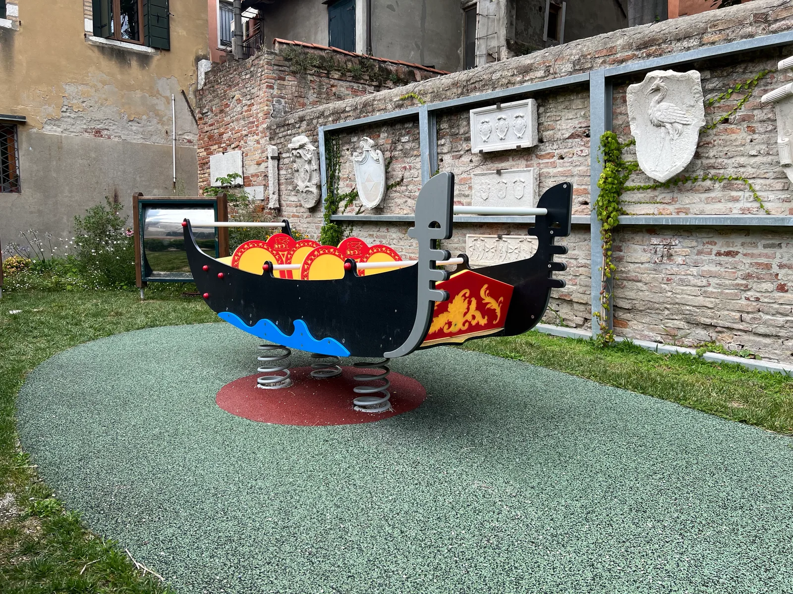 Details at Giardini di Ca' Rezzonico Venice — travel photo