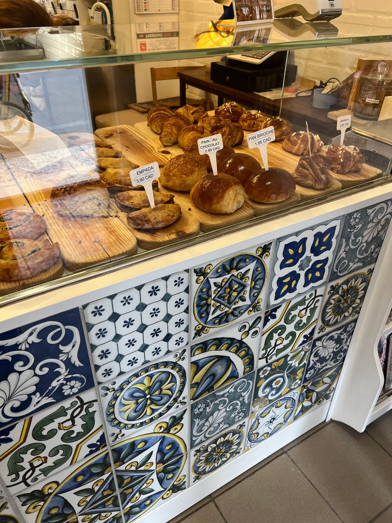 Details at AMAO sapori oltre il pane Verona — travel photo