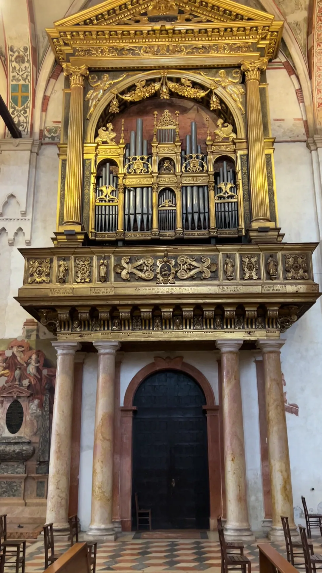 Details at Basilica of Santa Anastasia Verona — travel photo