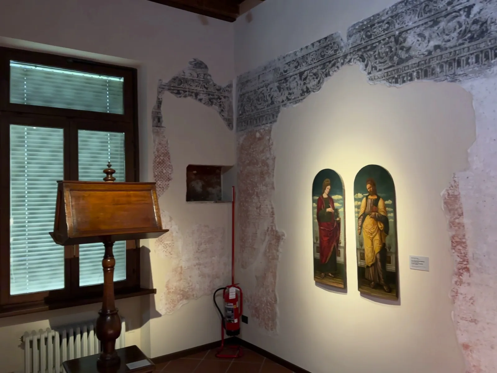 Interior at Chapter Library of Verona Verona — travel photo
