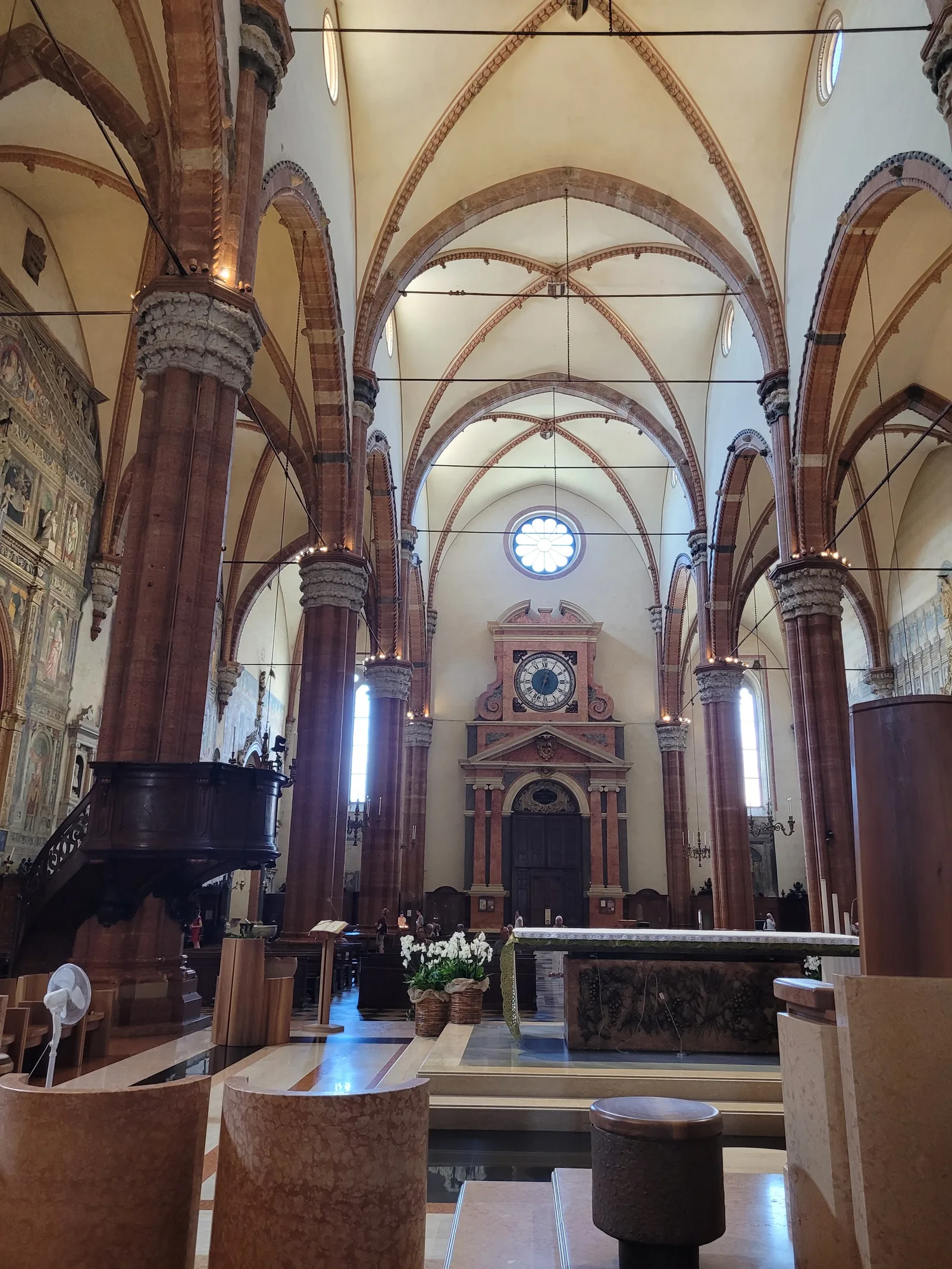 Main view at Complesso del Duomo di Verona Verona — travel photo