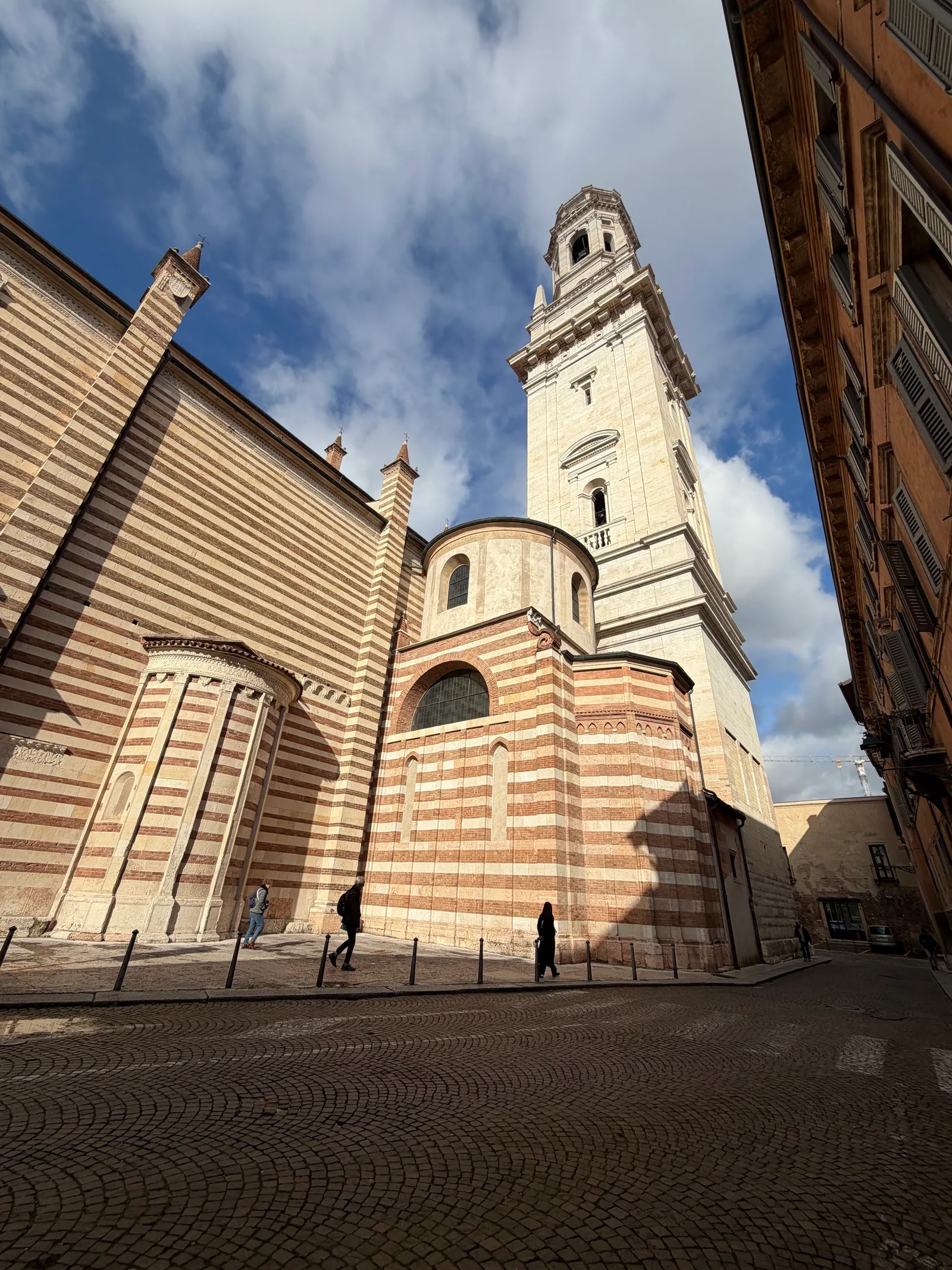 Details at Complesso del Duomo di Verona Verona — travel photo