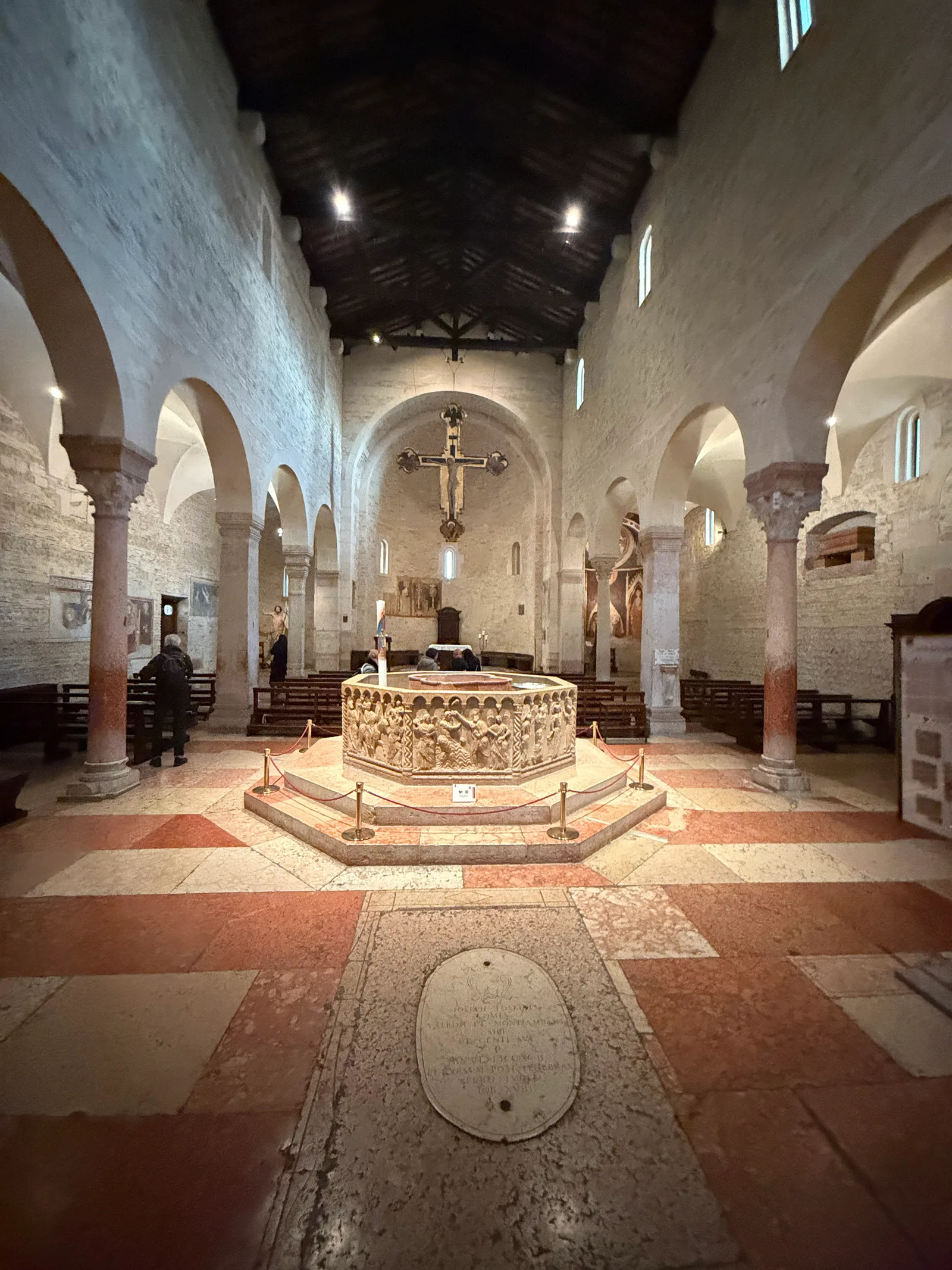 Atmosphere at Complesso del Duomo di Verona Verona — travel photo