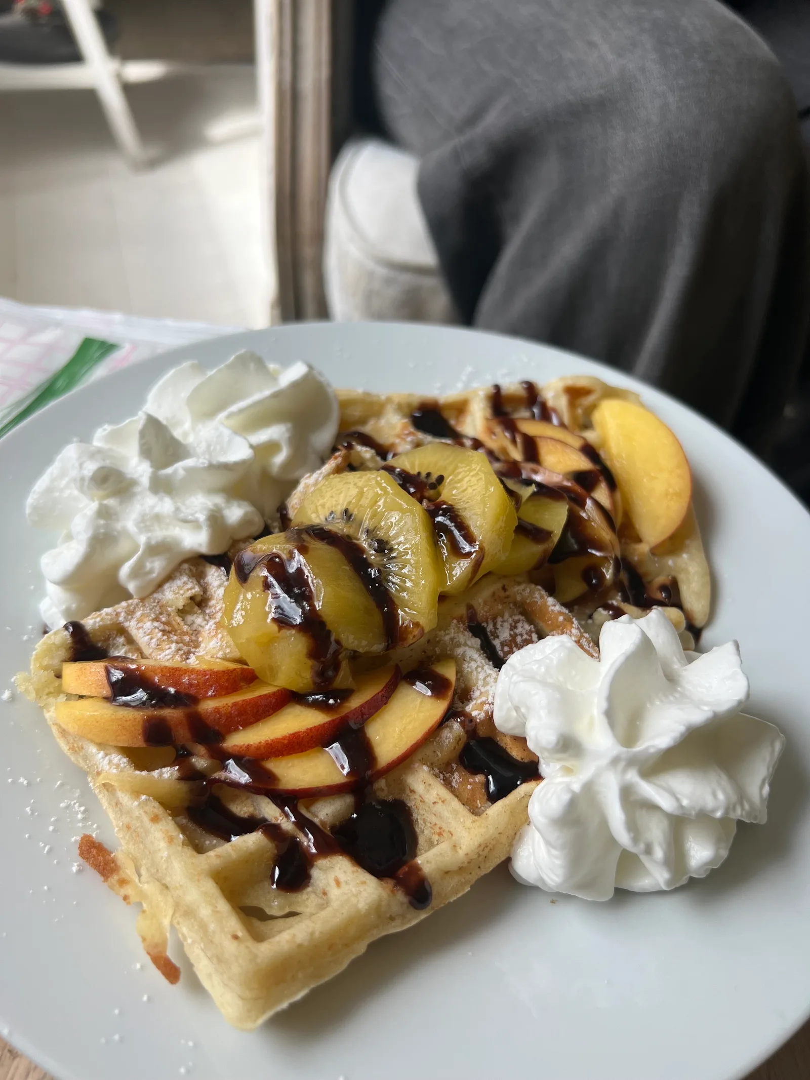 Atmosphere at Engi's bakery Verona — travel photo