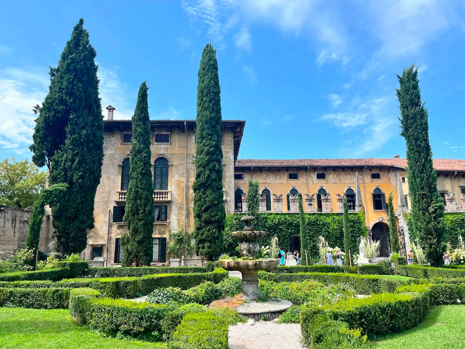 Details at Giusti Garden Verona — travel photo