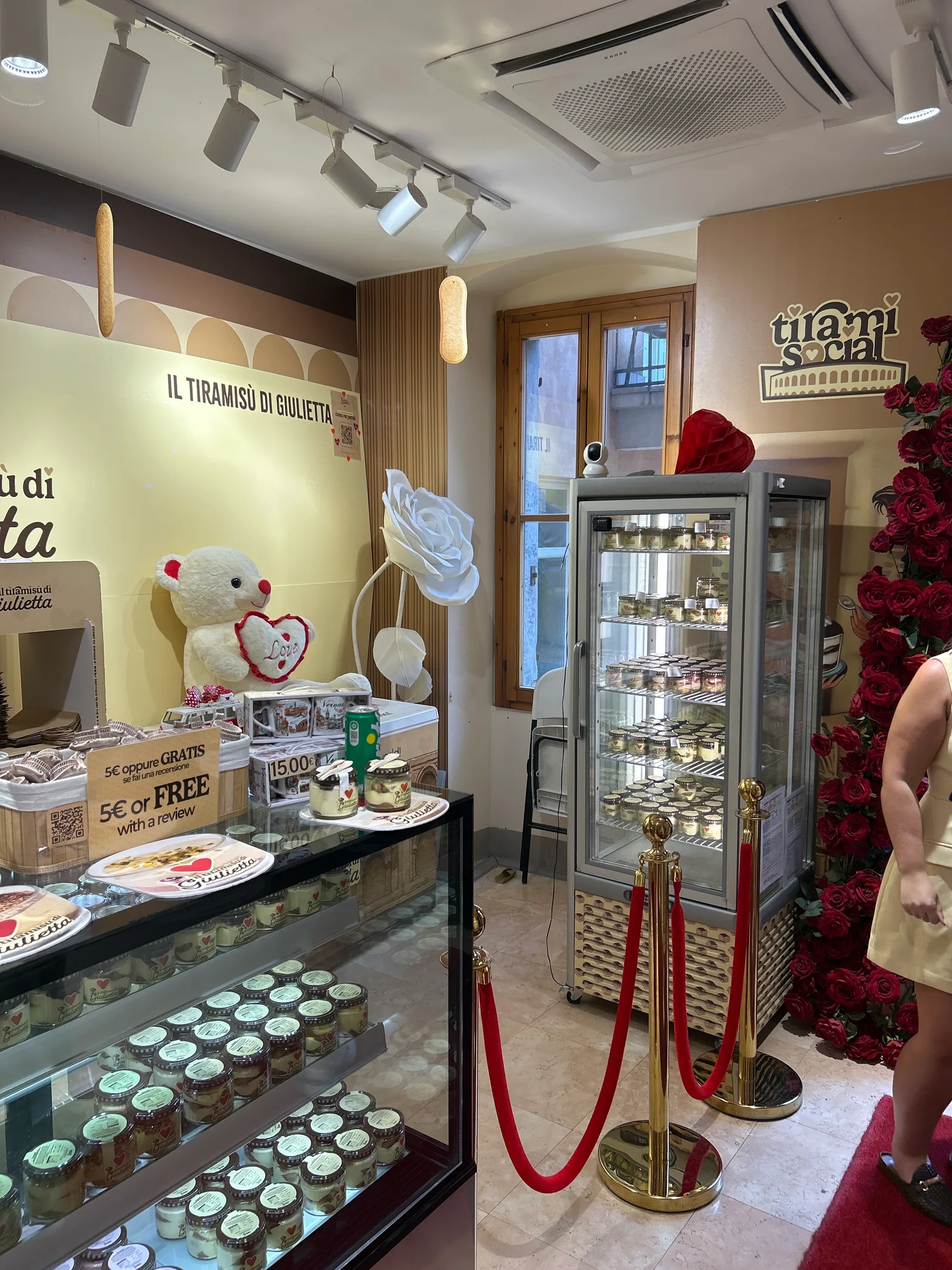 Main view at Il Tiramisù di Giulietta Verona — travel photo
