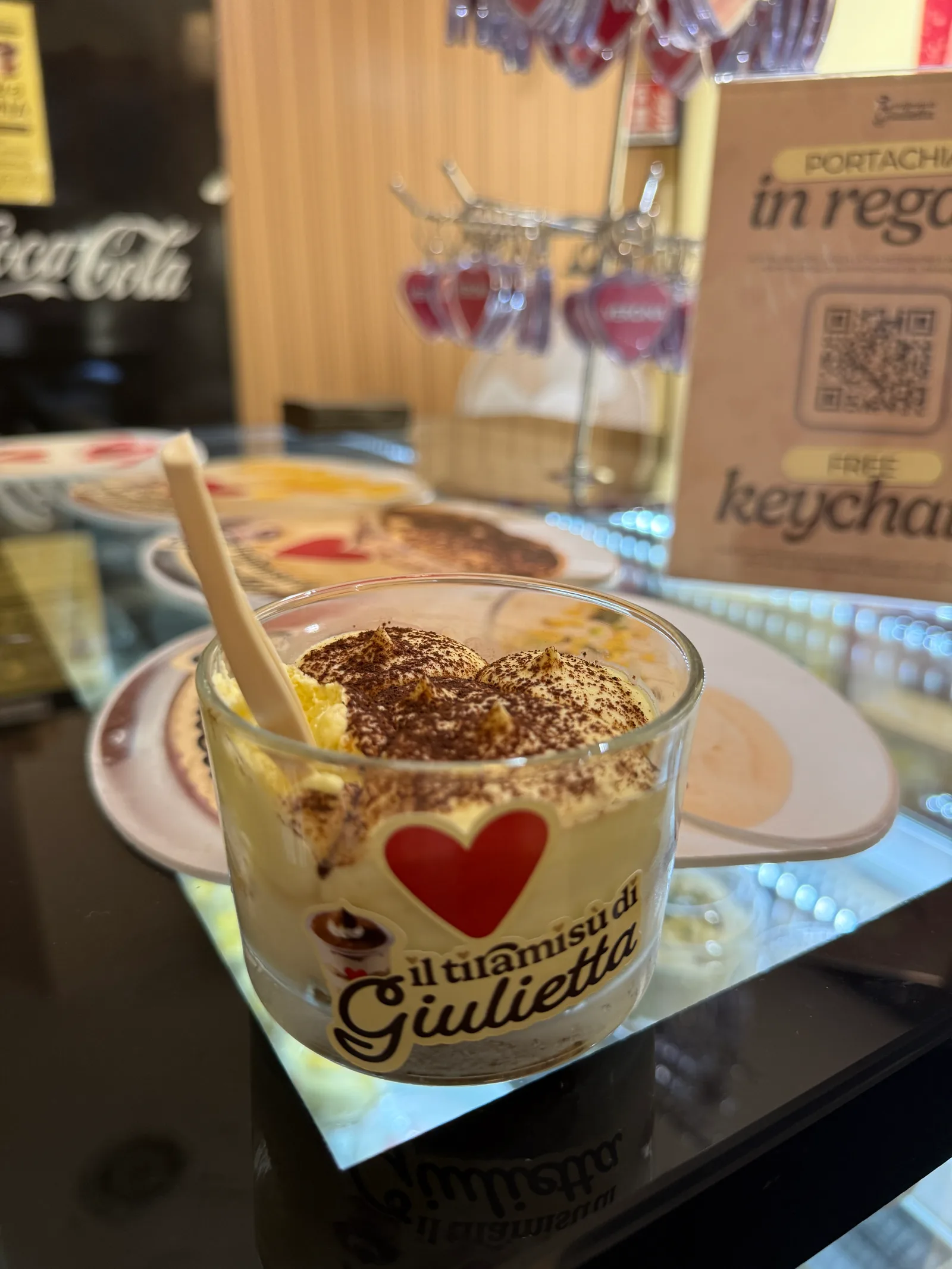 Atmosphere at Il Tiramisù di Giulietta Verona — travel photo