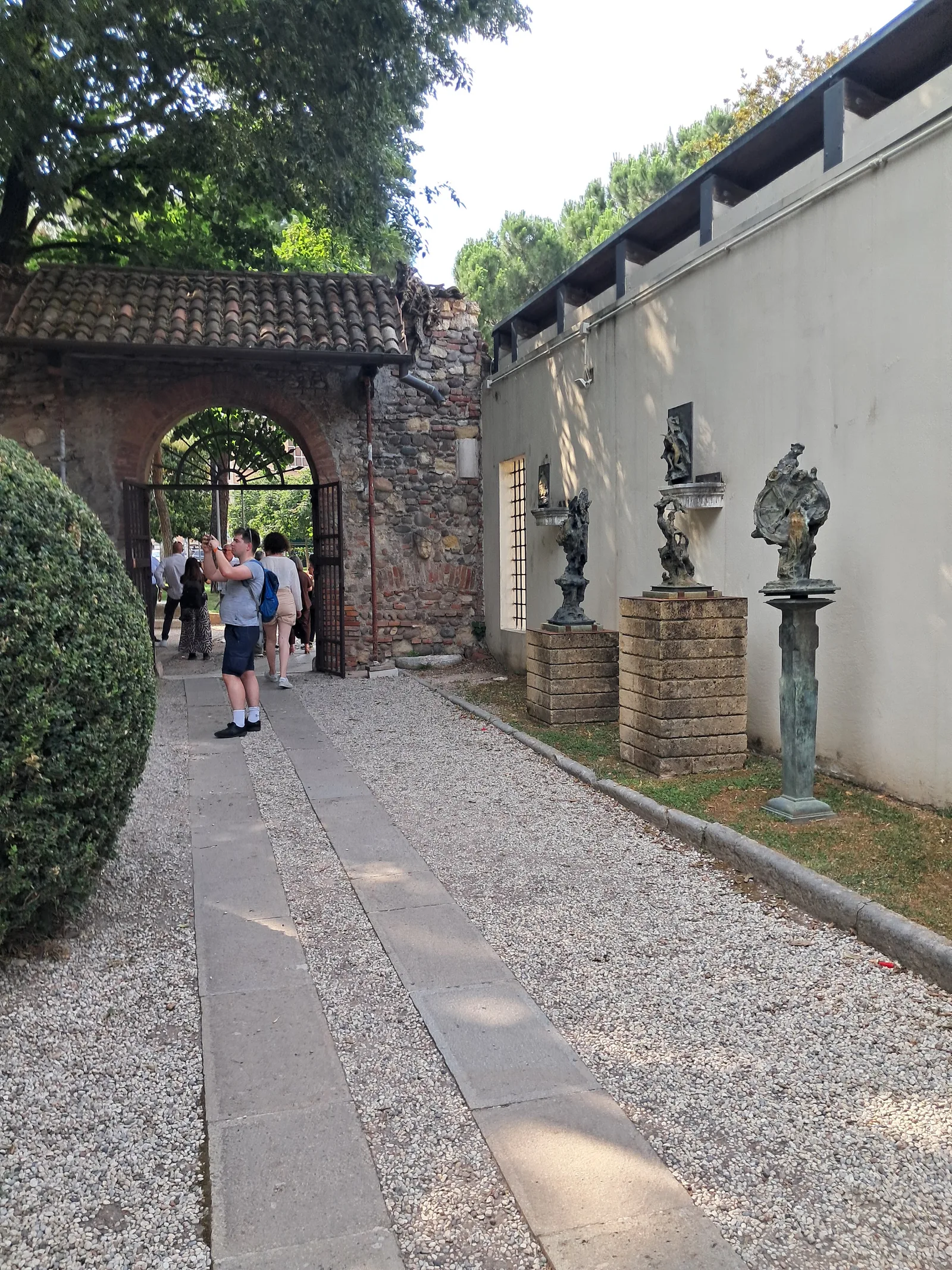 Interior at Museo degli Affreschi 'G.B. Cavalcaselle' alla tomba di Giulietta Verona — travel photo