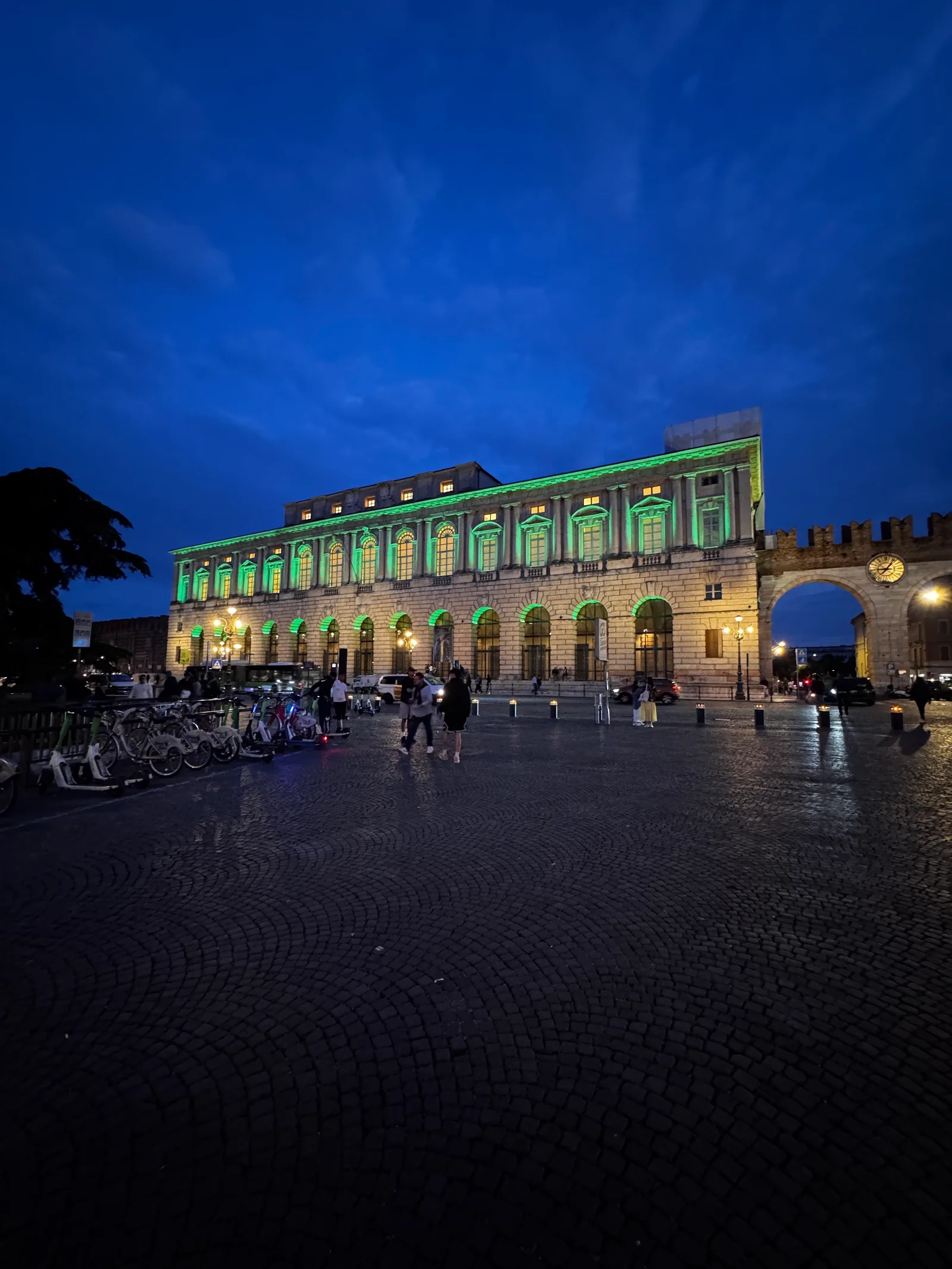 Atmosphere at Palazzo della Gran Guardia Verona — travel photo