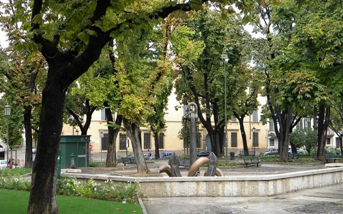 Atmosphere at Parco Piazza Pradaval Verona — travel photo