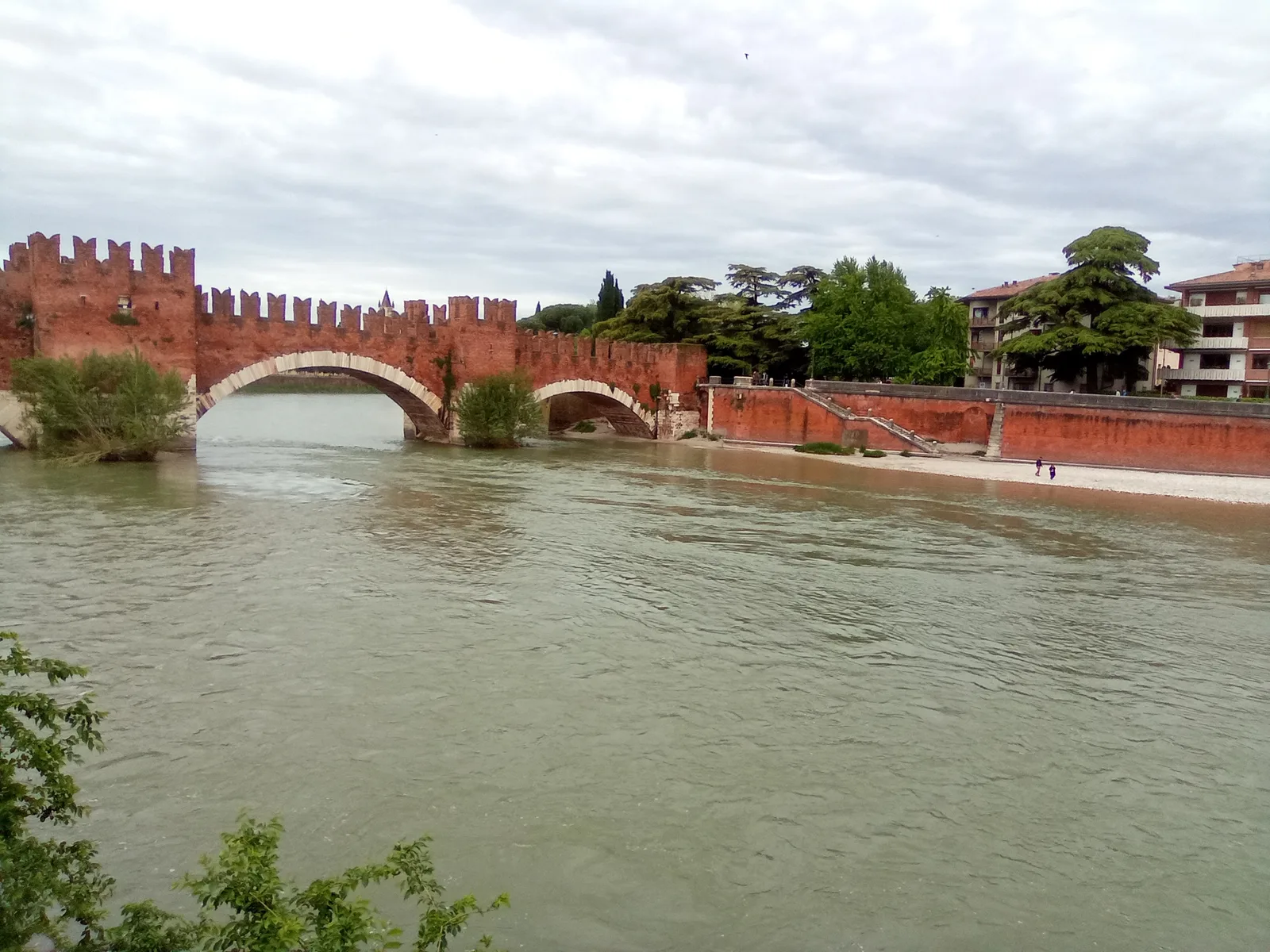 Main view at Passeggiata Lungadige Verona — travel photo