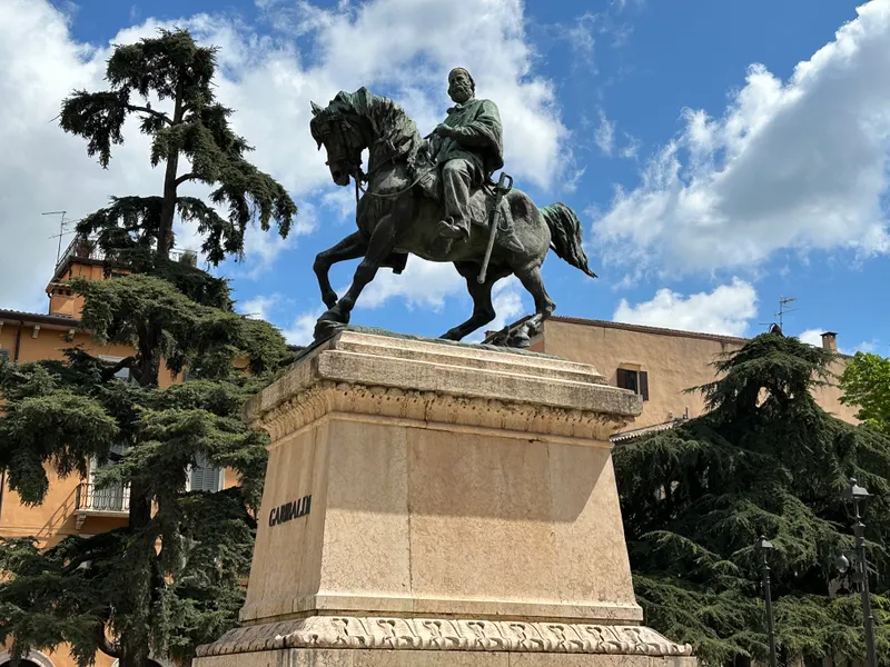 Piazza Indipendenza