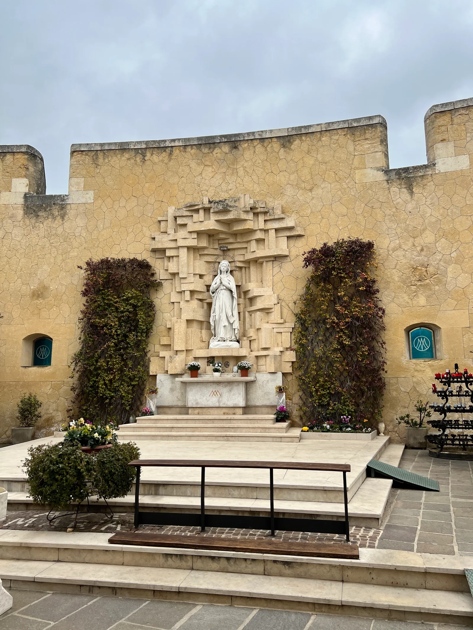 Details at Santuario della Madonna di Lourdes Verona — travel photo