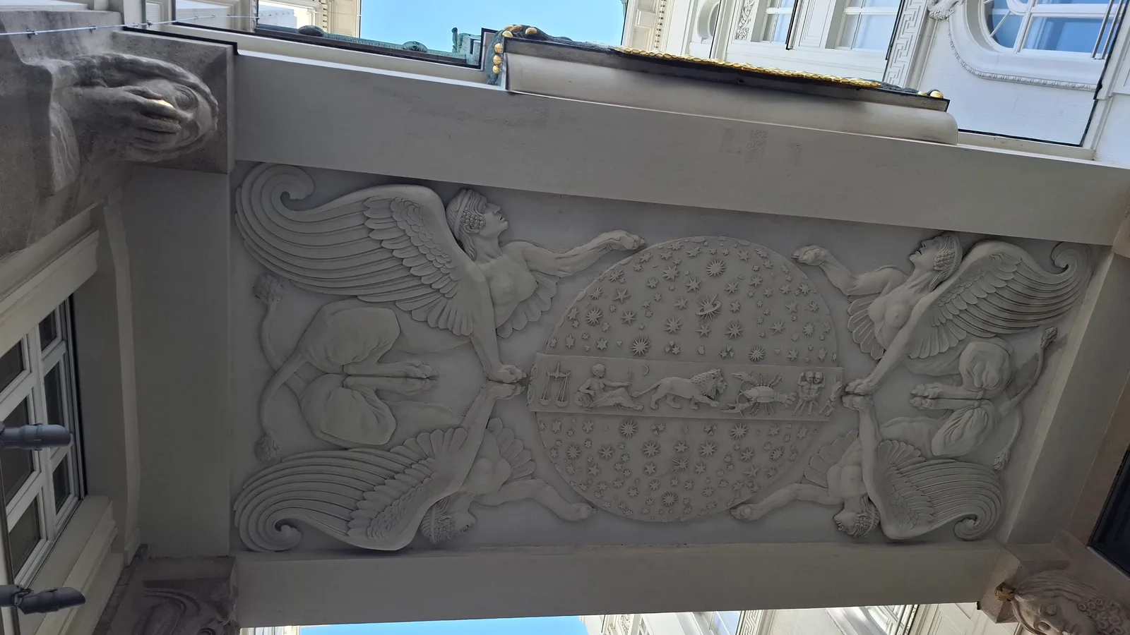 Atmosphere at Ankeruhr Vienna — travel photo